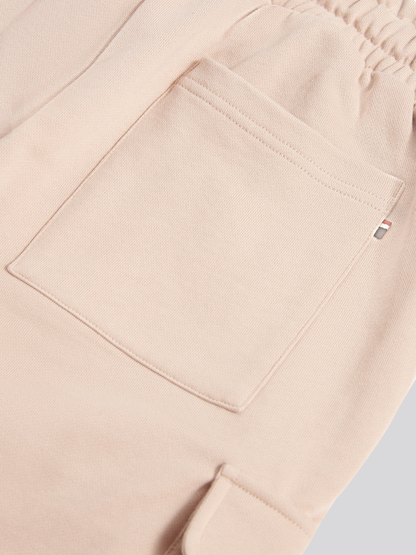 Mens Smart Utility Short in Doeskin