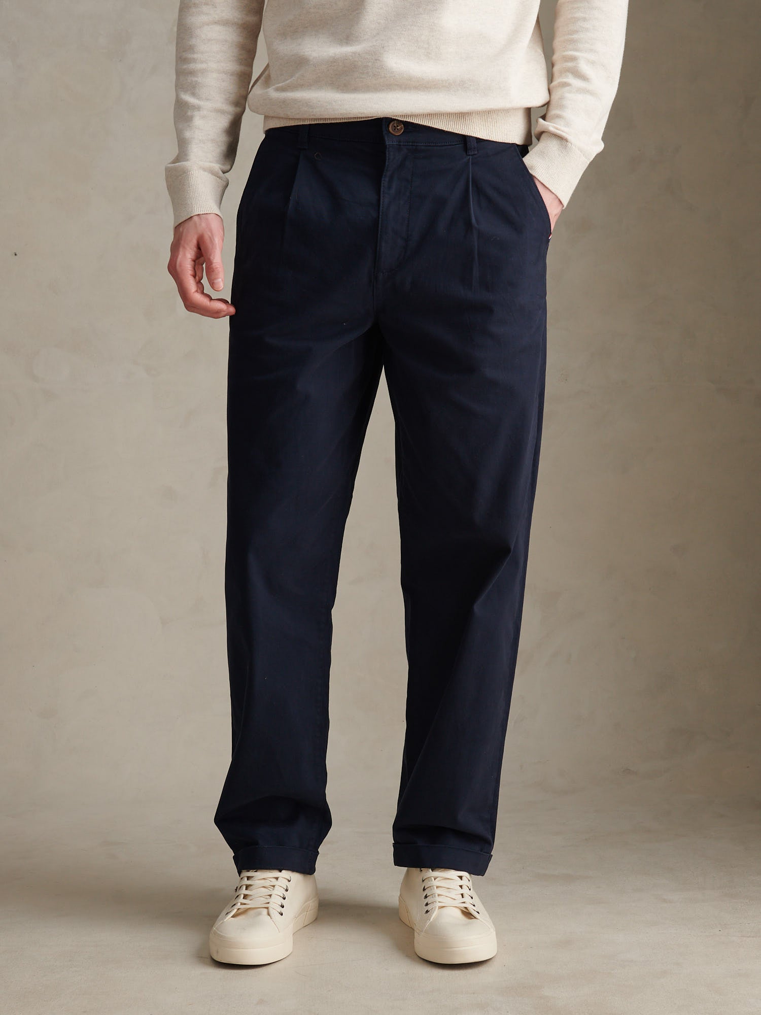 Mens Pleat Front Lightweight Chino Trousers Dark Sapphire Navy