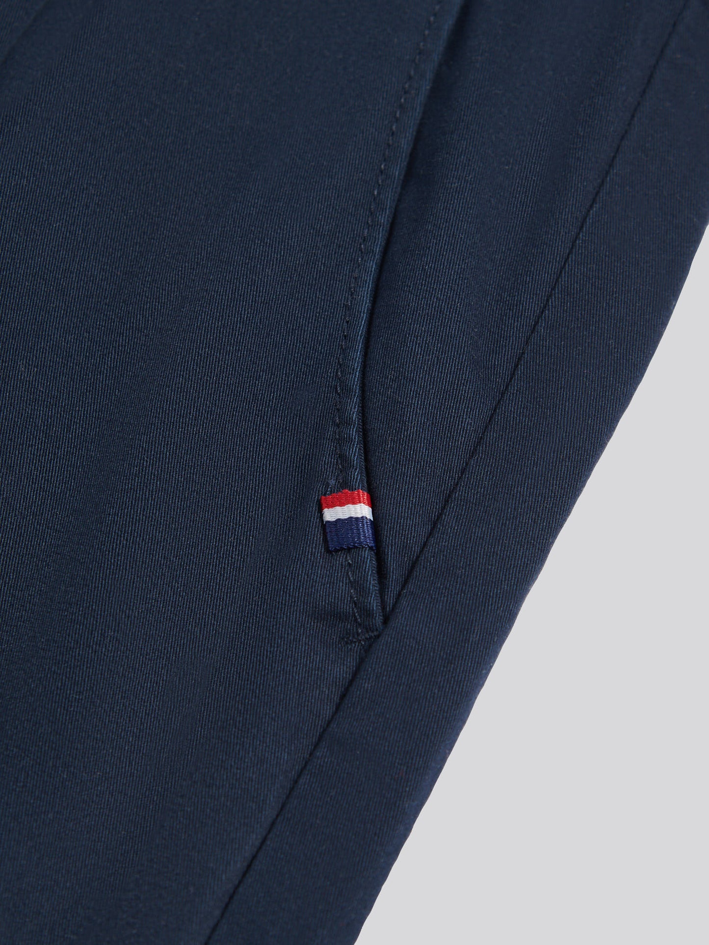 Mens Pleat Front Lightweight Chino Trousers Dark Sapphire Navy / Haute Red DHM