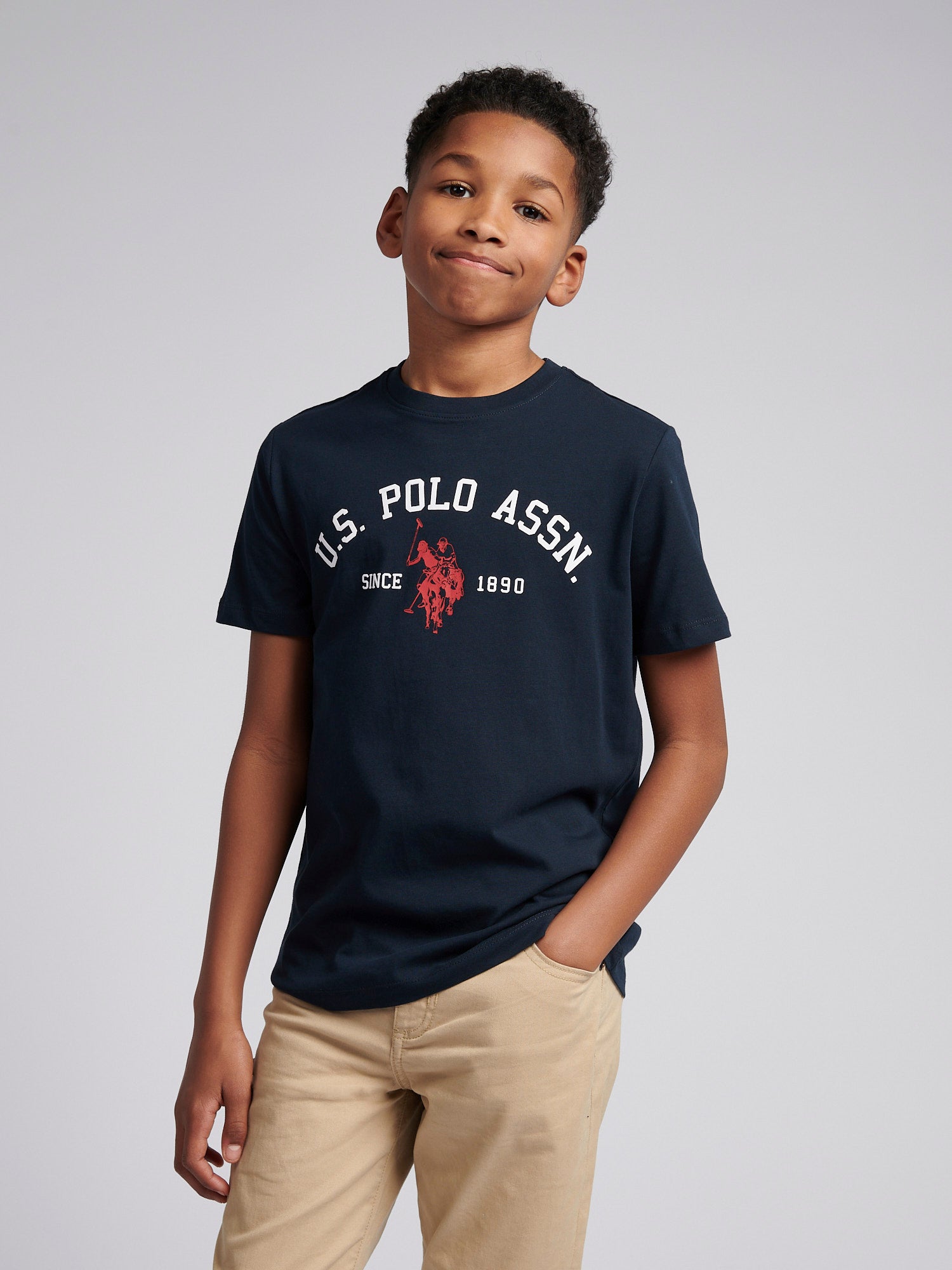 Boys Signature Arch Print T-Shirt in Dark Sapphire Navy –