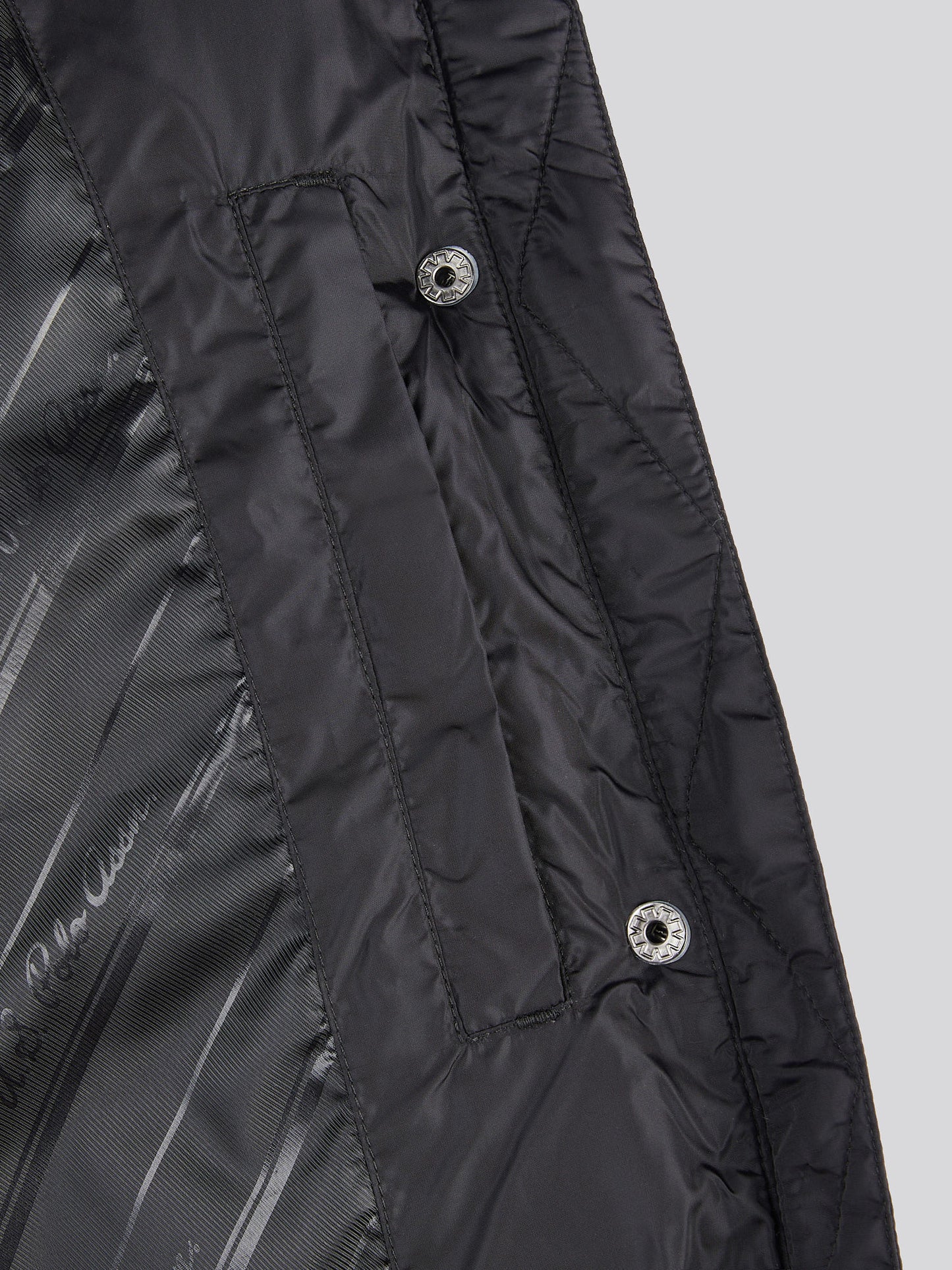 Womens Sateen Puffer Jacket in Black