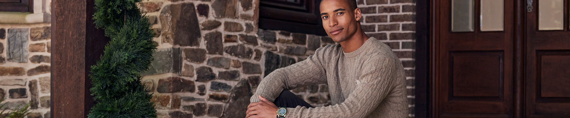 Explore the signature U.S. Polo Assn. Men’s knitwear range featuring classic cable knits, trending knitted polos and knitted cardigans, perfect for layering. Keep cosy without compromising on style. 