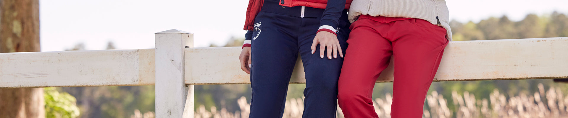 The U.S Polo Assn. women's leggings are an essential item for your wardrobe. The comfortable classics provide support , whilst allowing for ease of movement from the stretchy breathable fabric. Available in plain graphic or velour styles for added style.