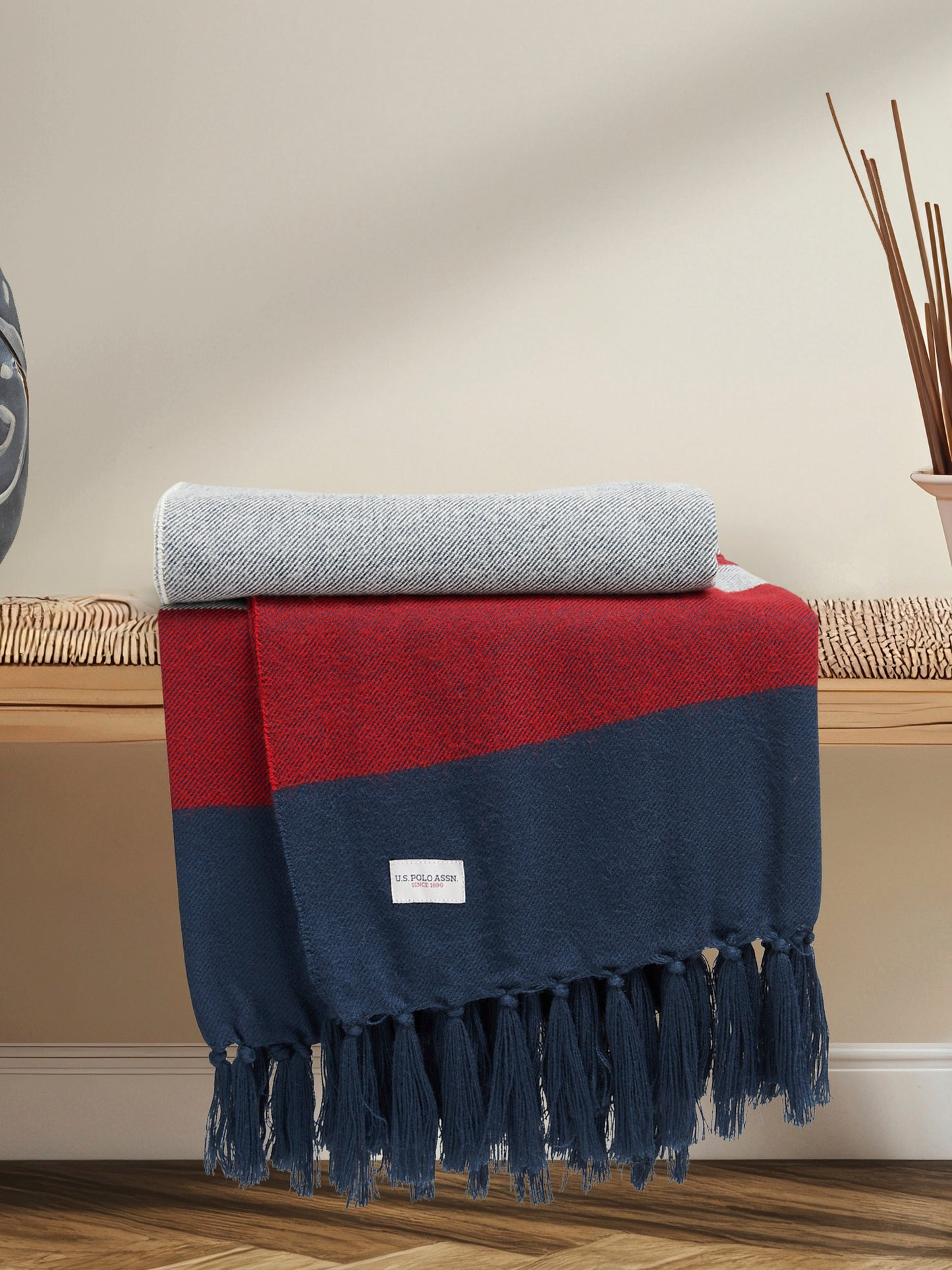 Luxurious Boucle Border Stripe Boxed Throw in Vapor Blue