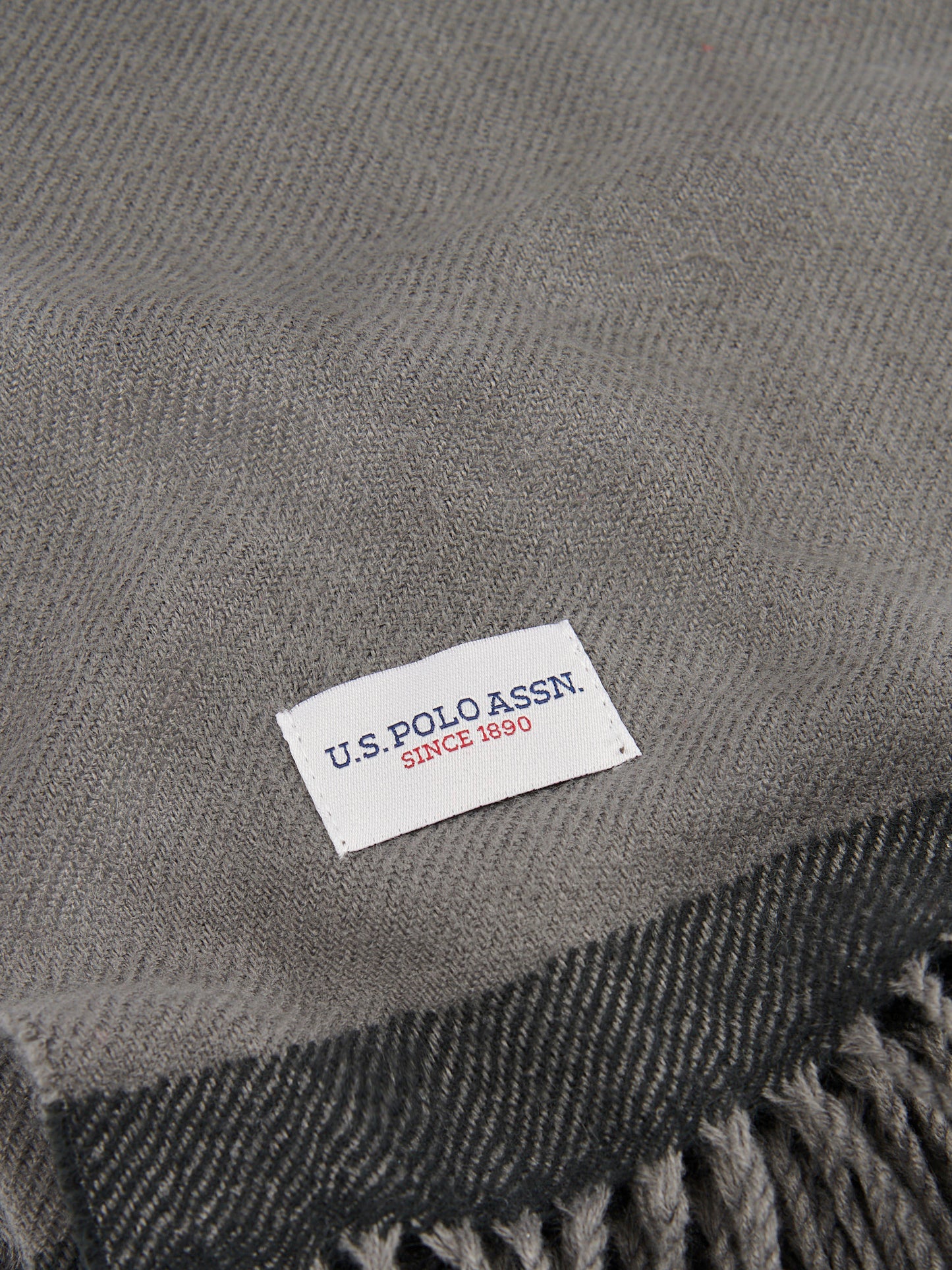 Luxurious Soft Handle Twill Boxed Throw in Tornado