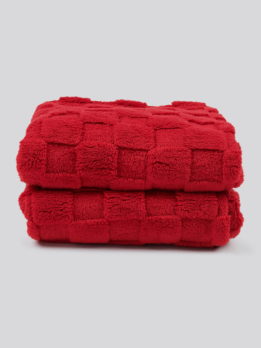 Premium Plush Jacquard Throw in Savvy Red