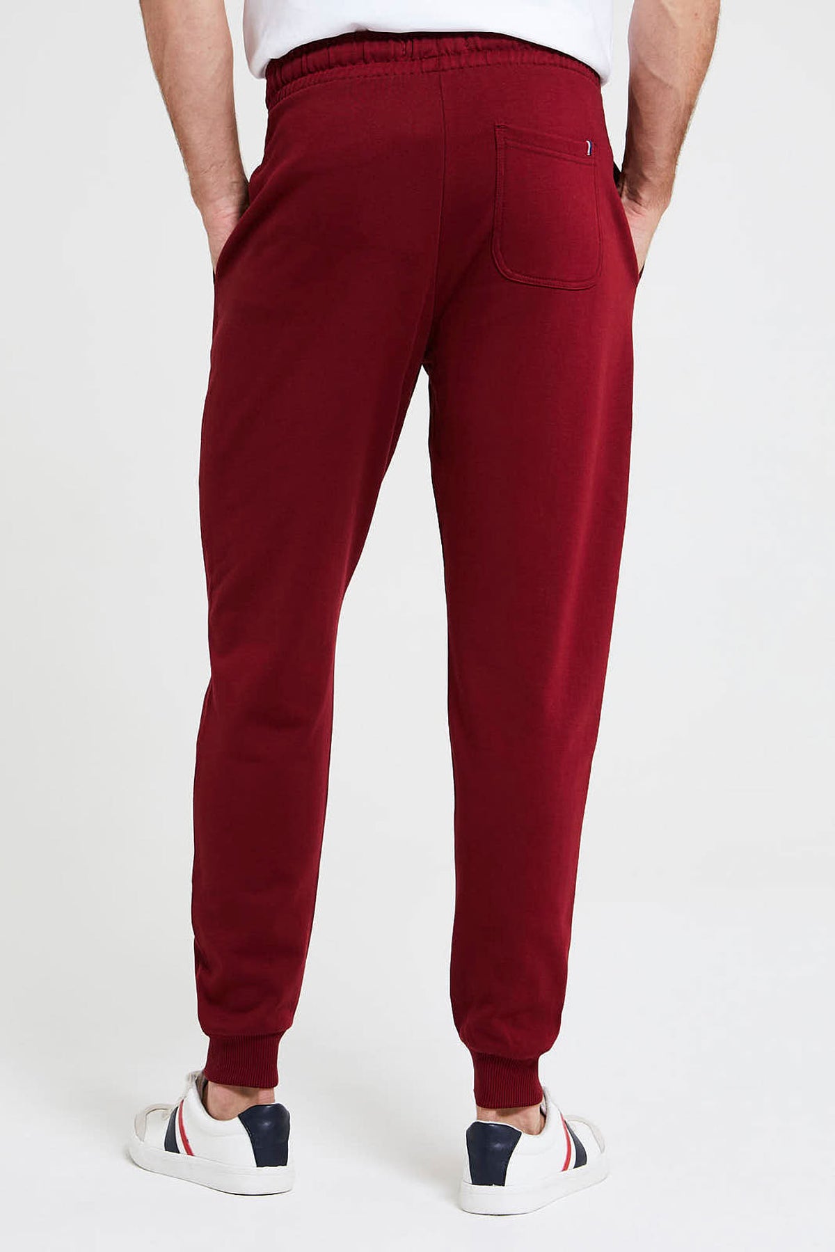 Mens Player 3 Joggers in Biking Red