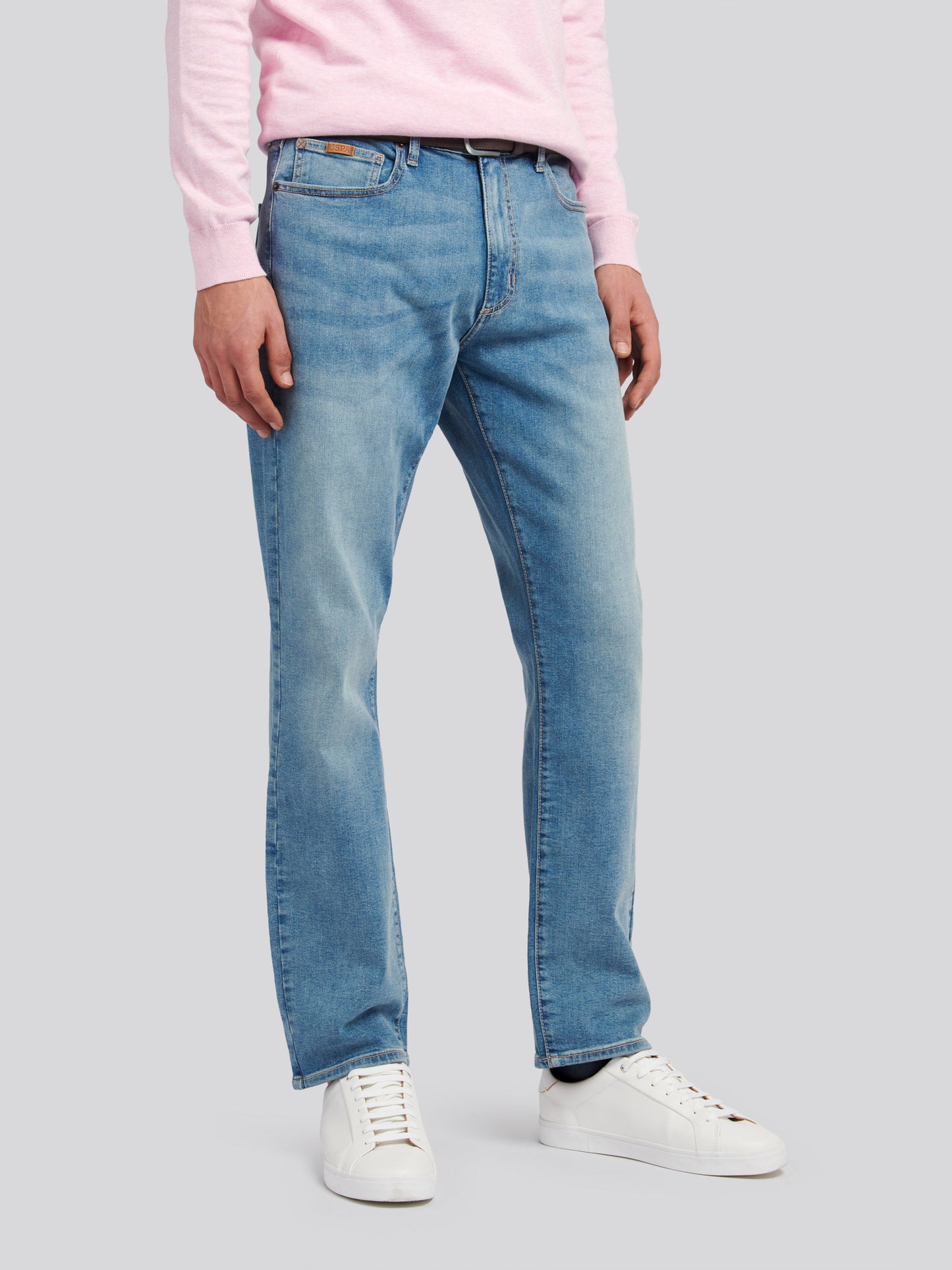 Mens 5 Pocket Regular Fit Denim Jeans in Mid Wash