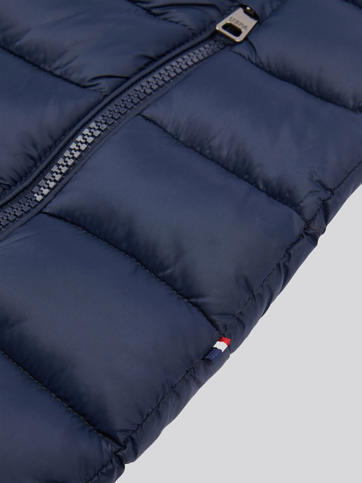Mens Bound Quilted Gilet in Dark Sapphire Navy / Haute Red DHM