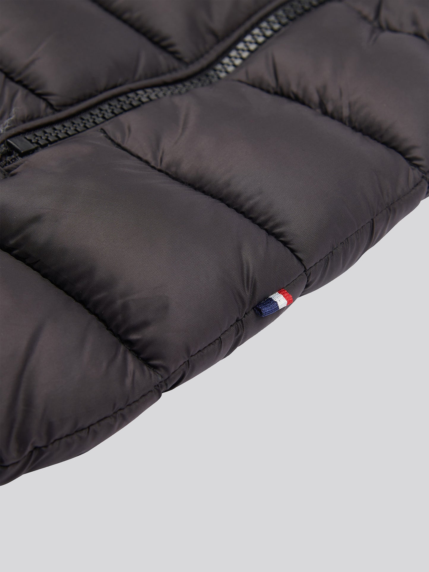 Mens Bound Quilted Gilet in Black Bright White DHM