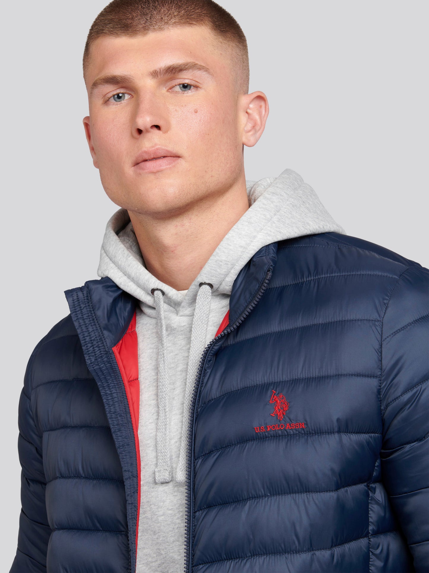 Mens Lightweight Bound Quilted Jacket in Dark Sapphire Navy / Haute Red DHM