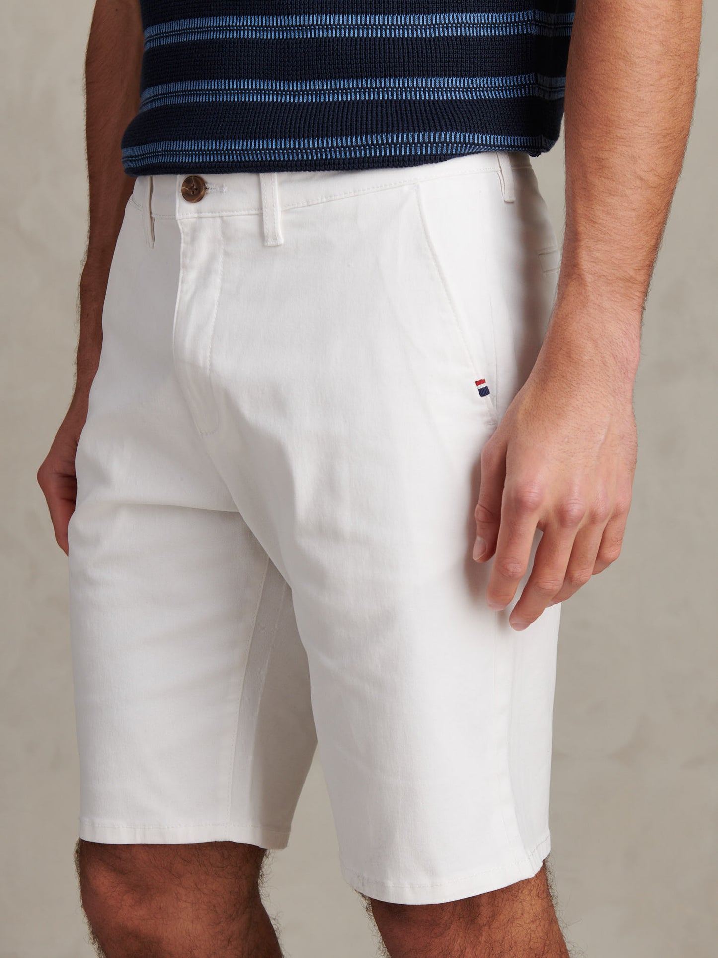 Mens Classic Chinos Shorts in Bright White