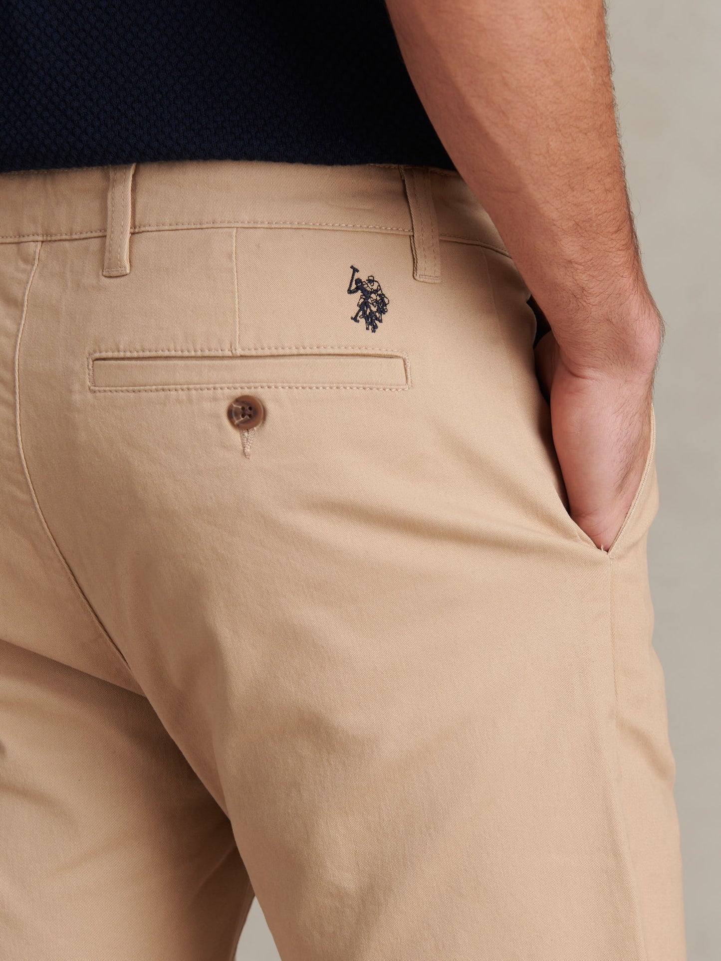 Mens Classic Chinos Shorts in Cornstalk