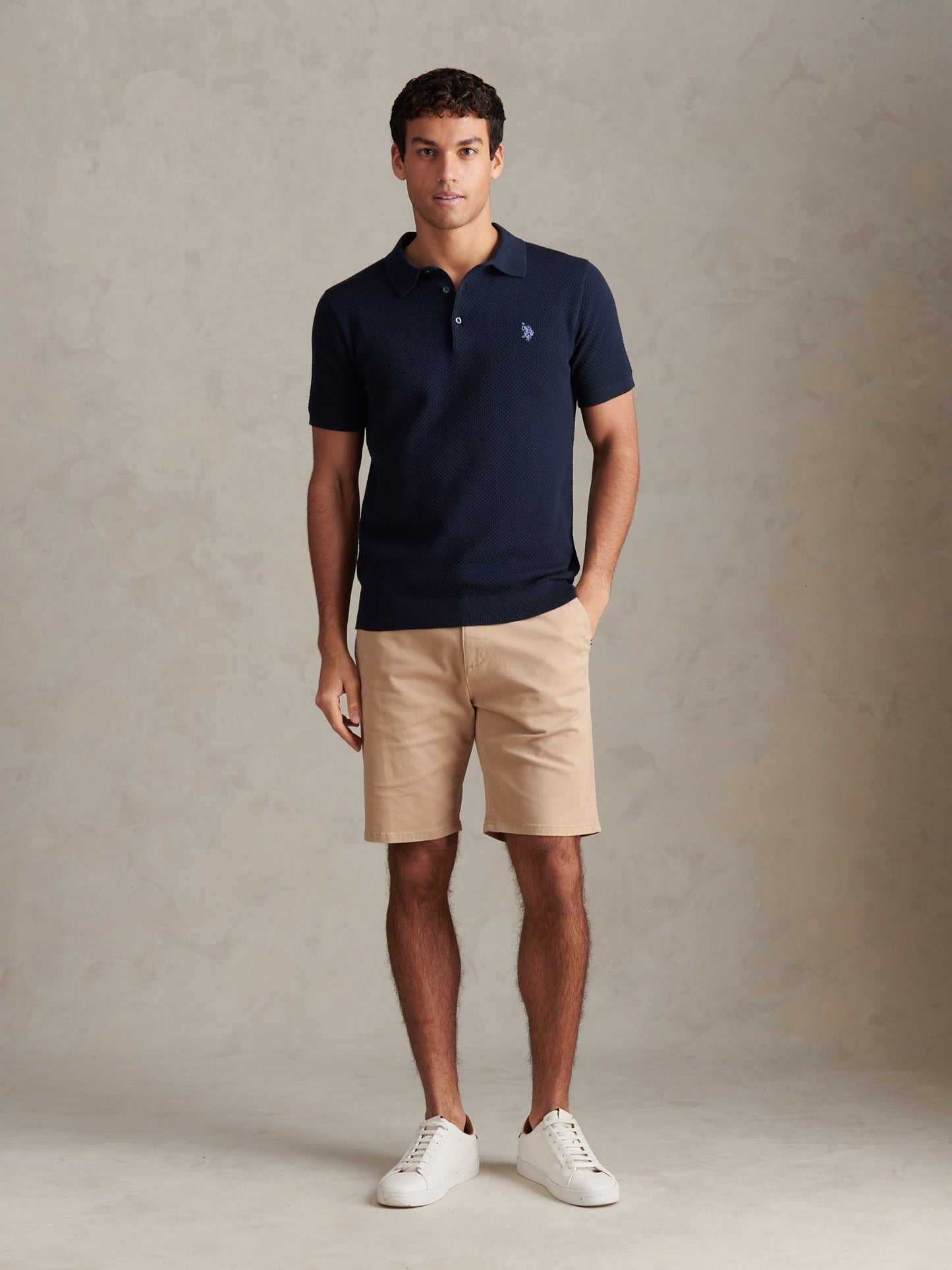 Mens Classic Chinos Shorts in Cornstalk