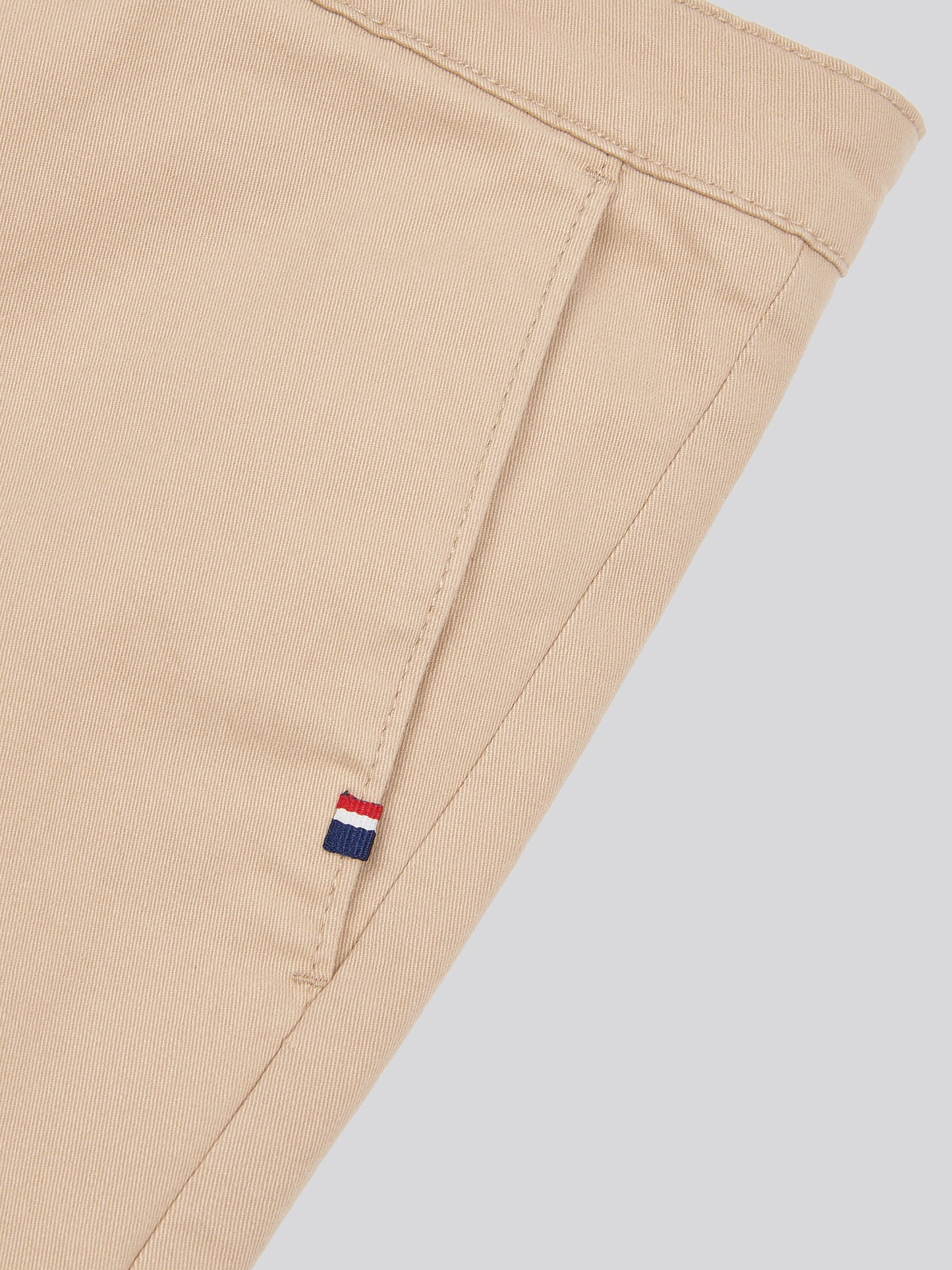 Mens Classic Chinos Shorts in Cornstalk
