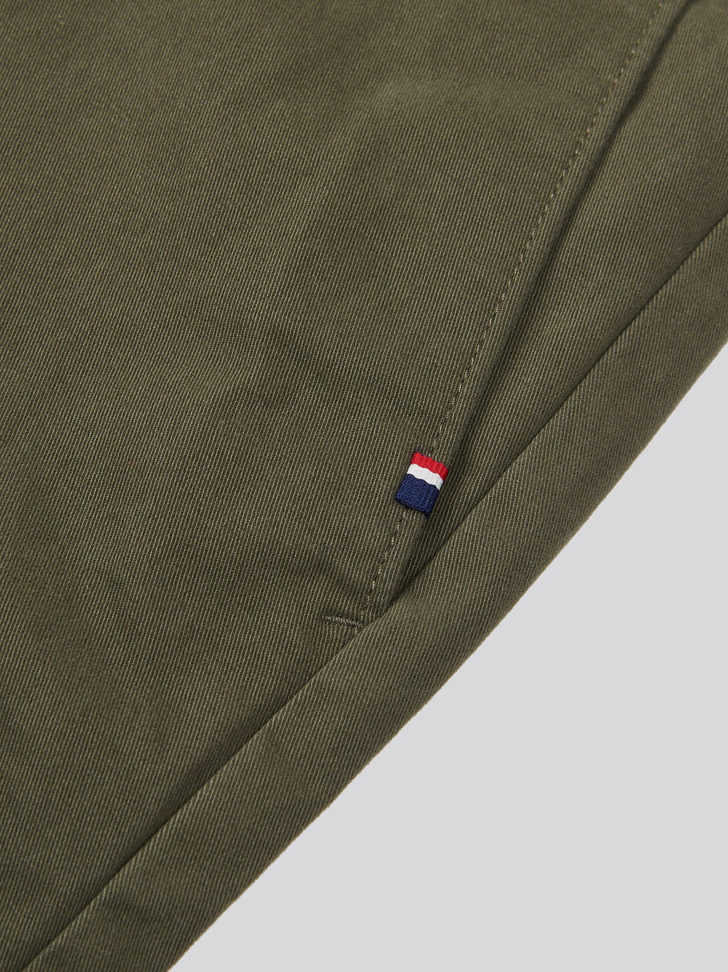 Mens Classic Chinos Shorts in Forest Night