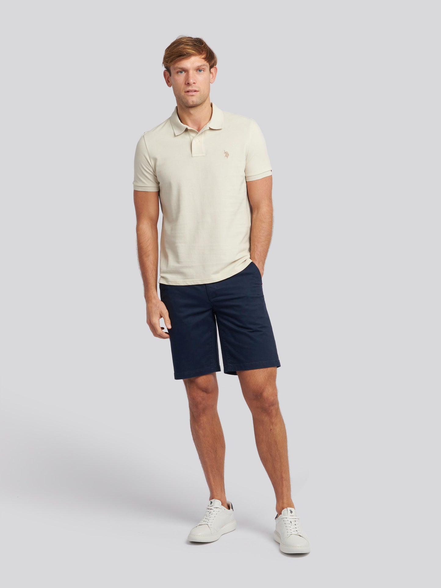 Mens Classic Chinos Shorts in Dark Sapphire Navy / Haute Red DHM