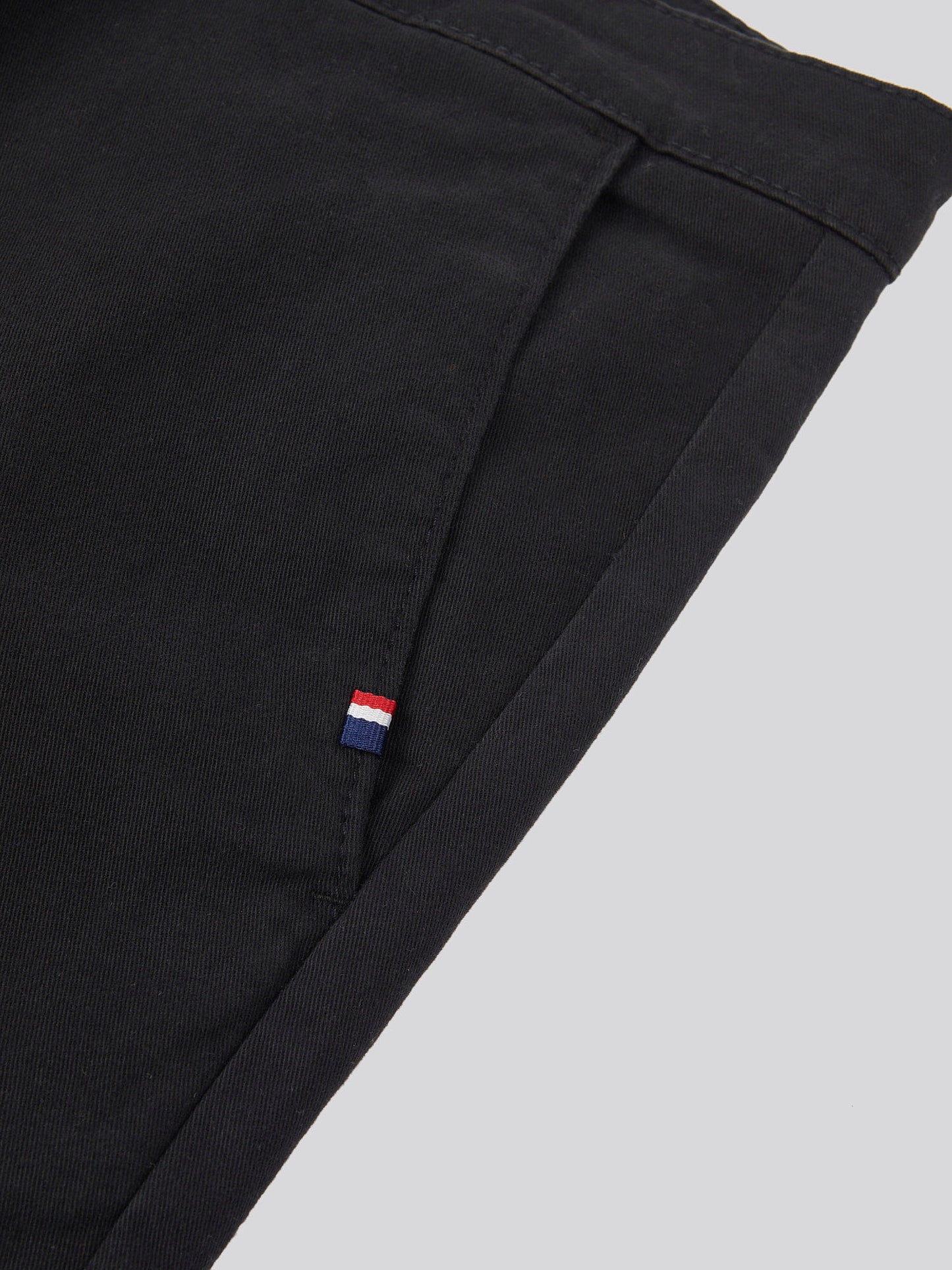 Mens Classic Chinos in Black Bright White DHM