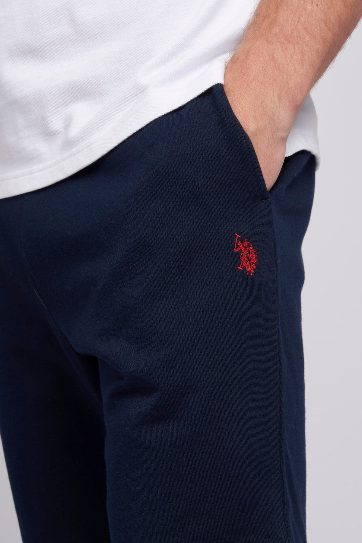 Mens Classic Fit Double Horsemen Sweat Shorts in Dark Sapphire Navy / Haute Red DHM