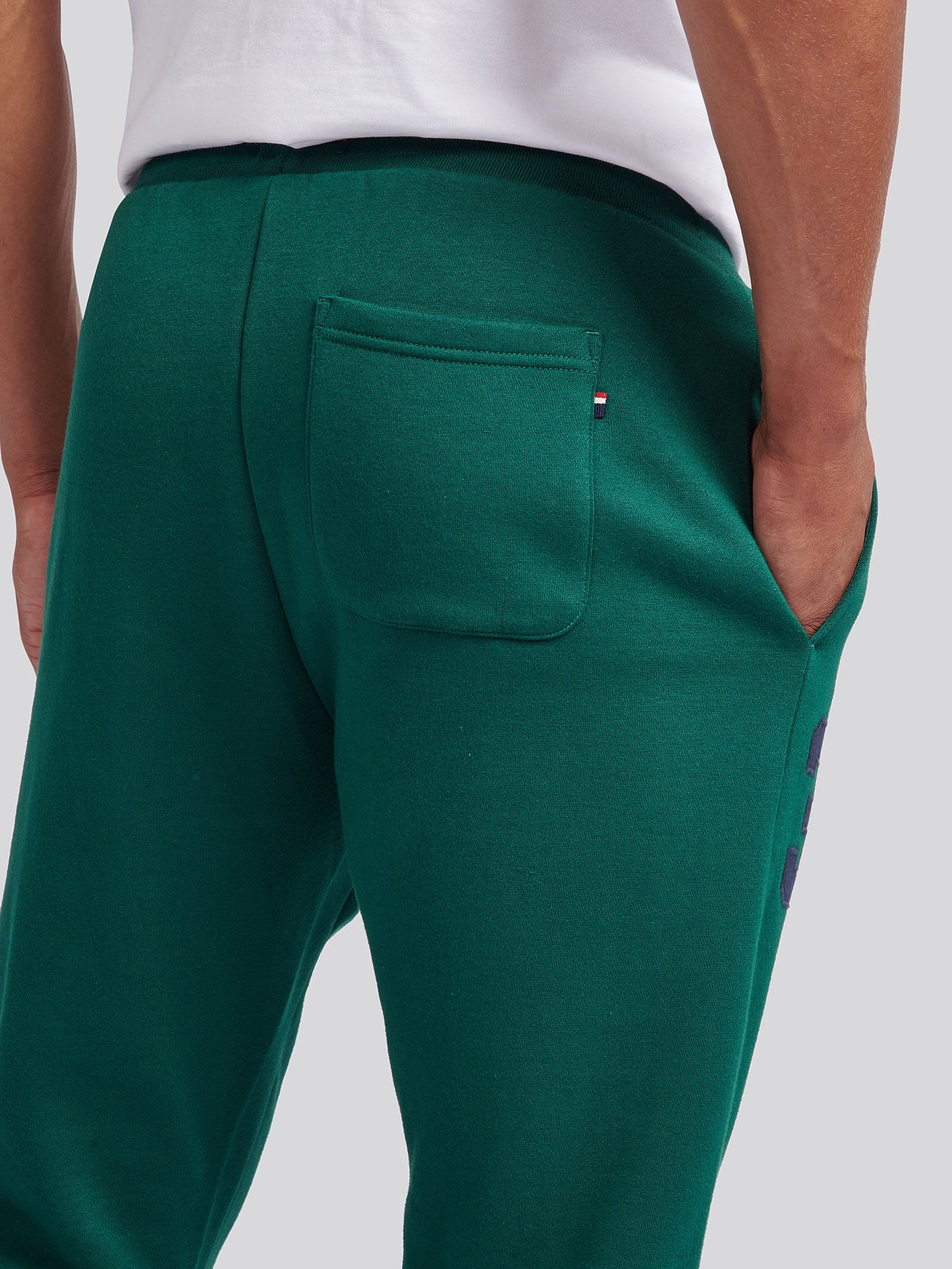 Mens Player 3 Jogger in Rain Forest