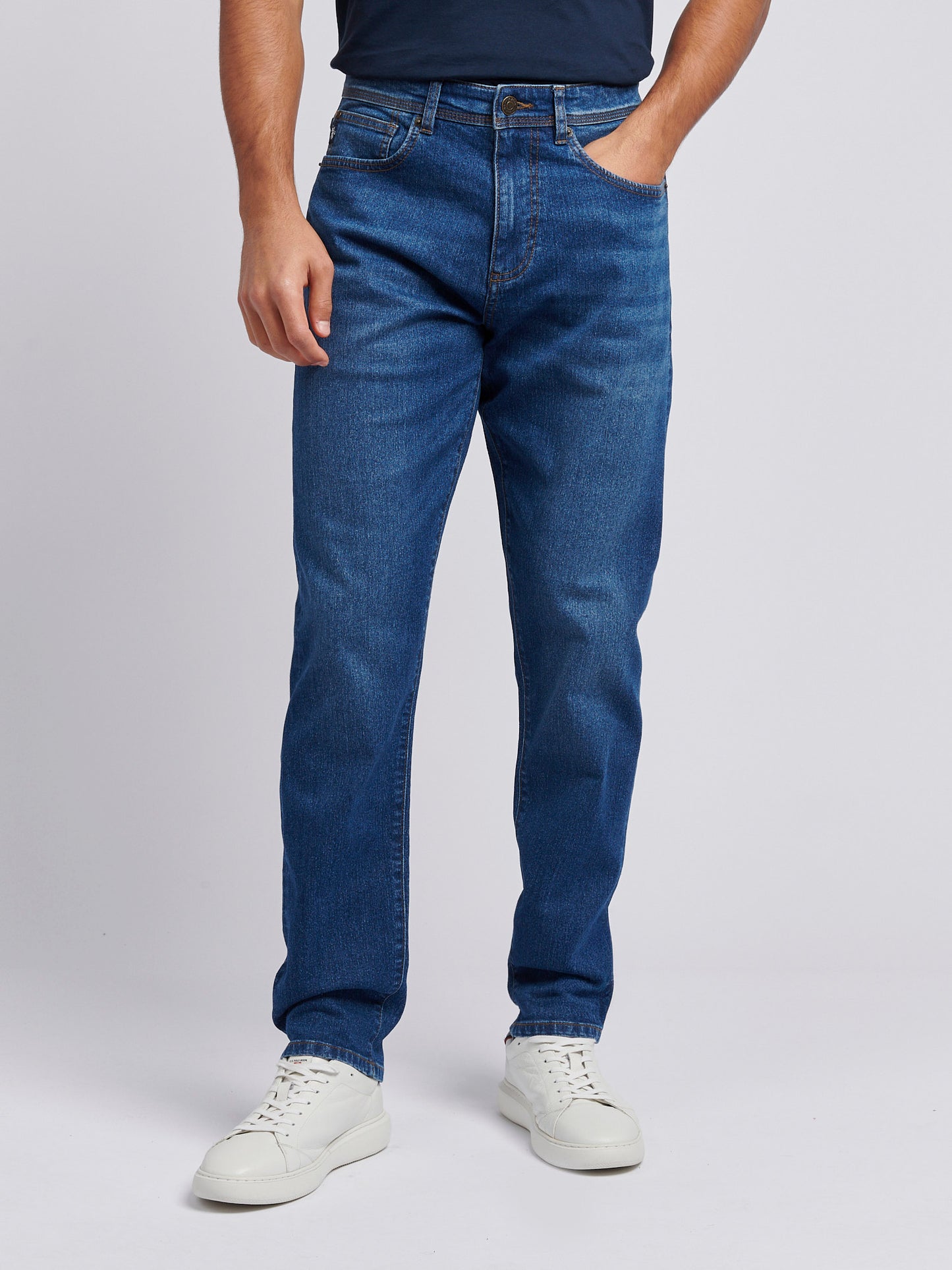 Mens Classic Fit Jean in Dark Wash