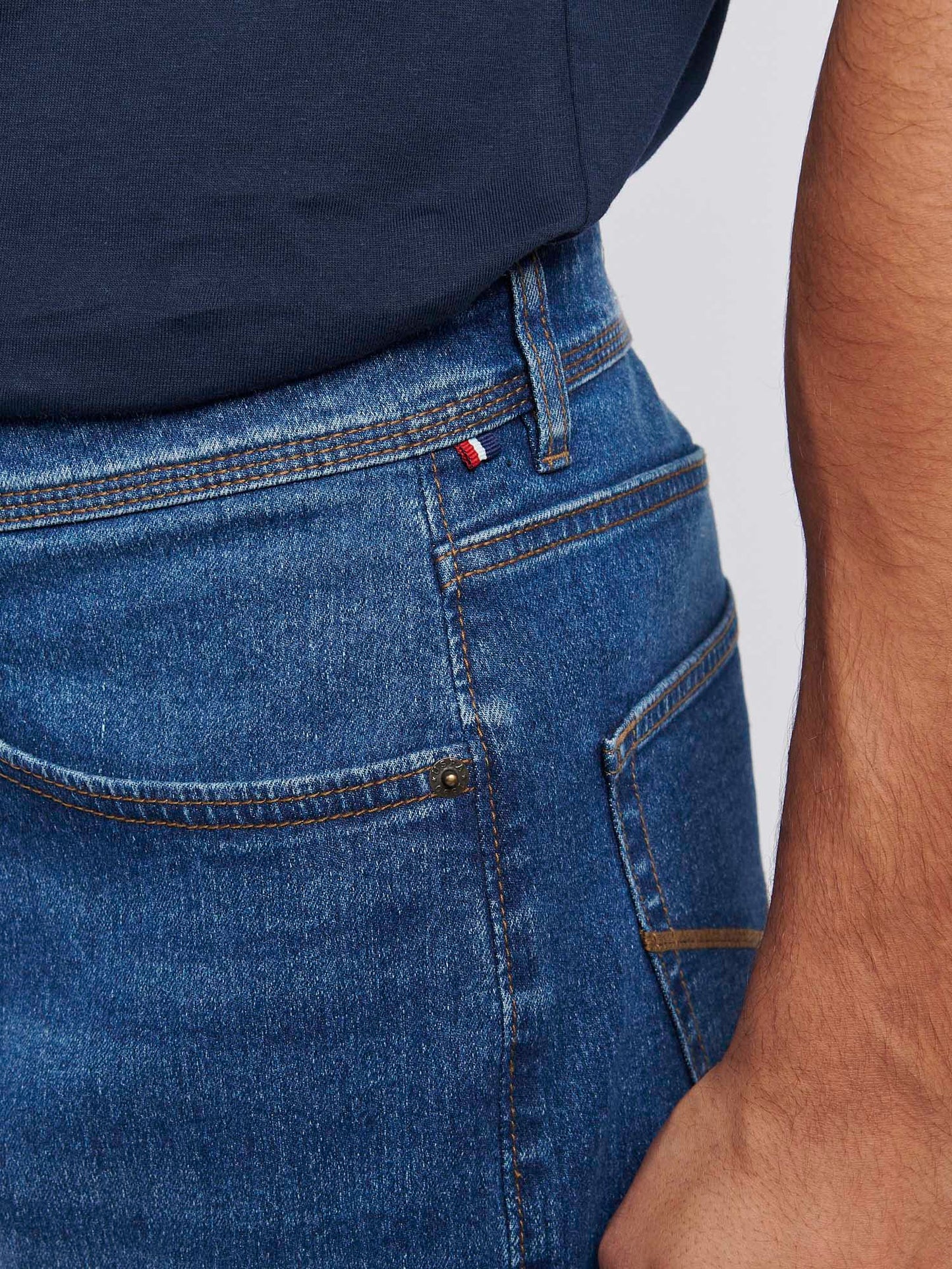 Mens Classic Fit Jean in Dark Wash