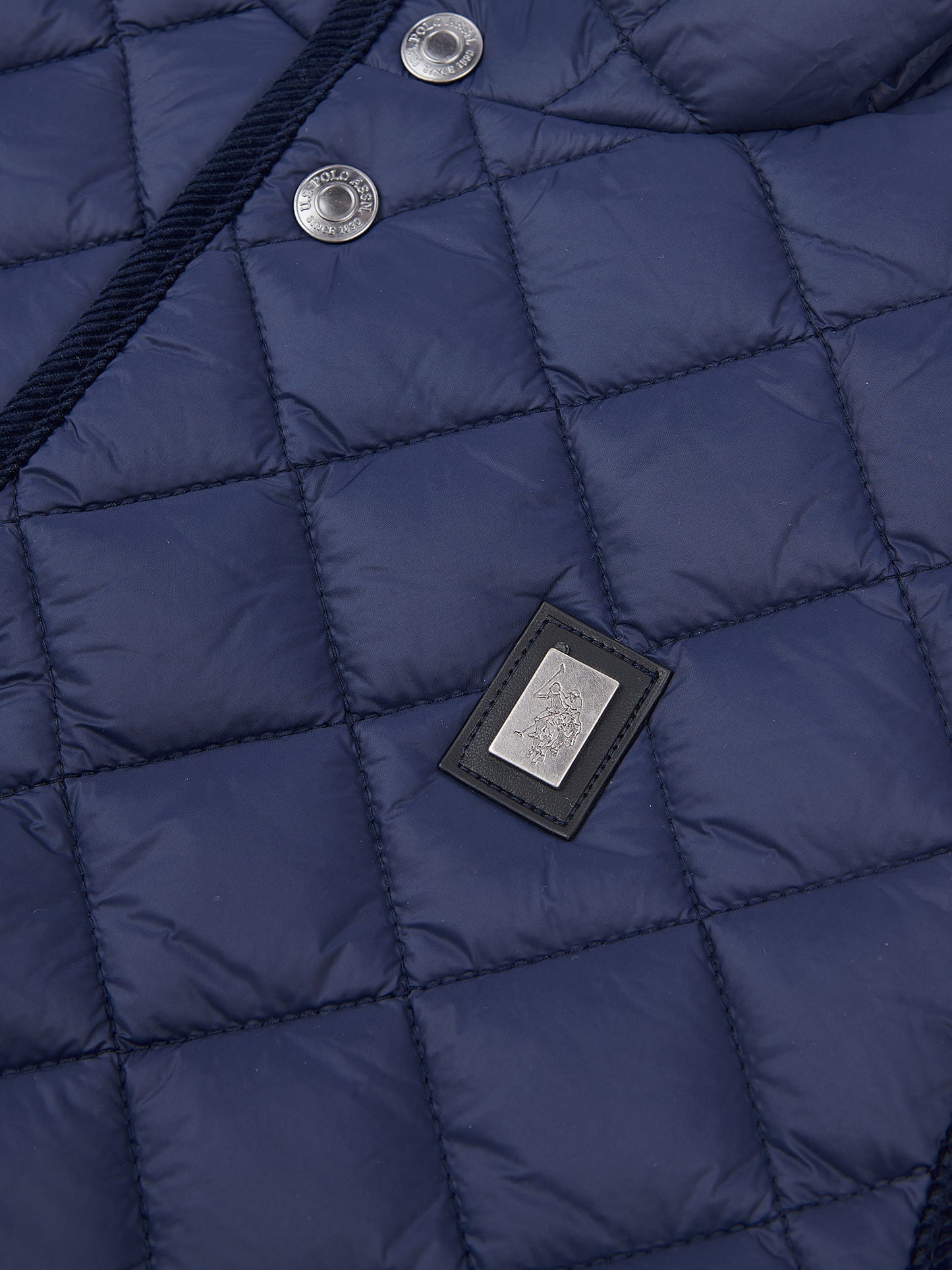 Mens Diamond Quilt Hacking Gilet in Dark Sapphire Navy