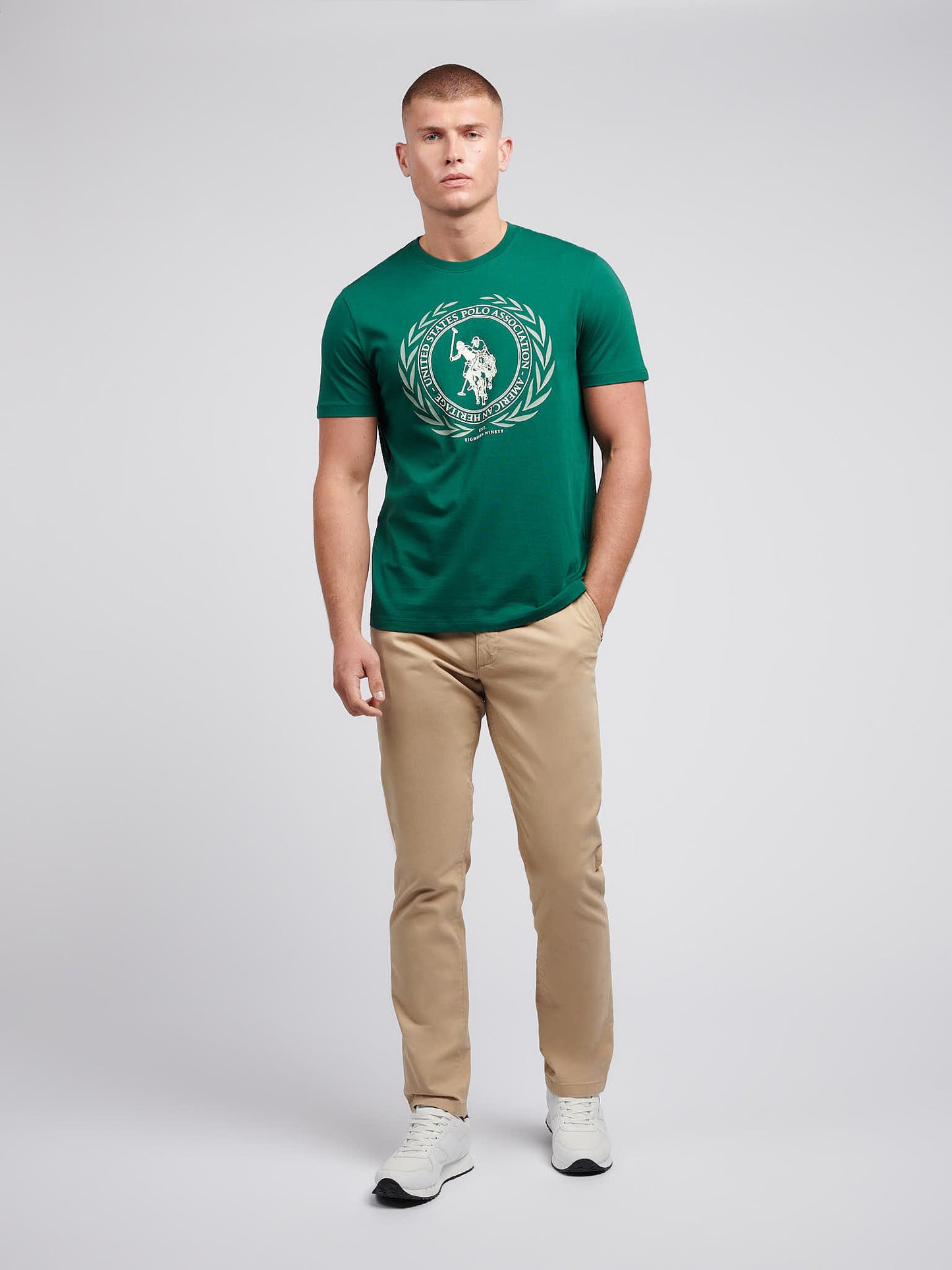 Mens Crest Graphic T-Shirt in Rain Forest