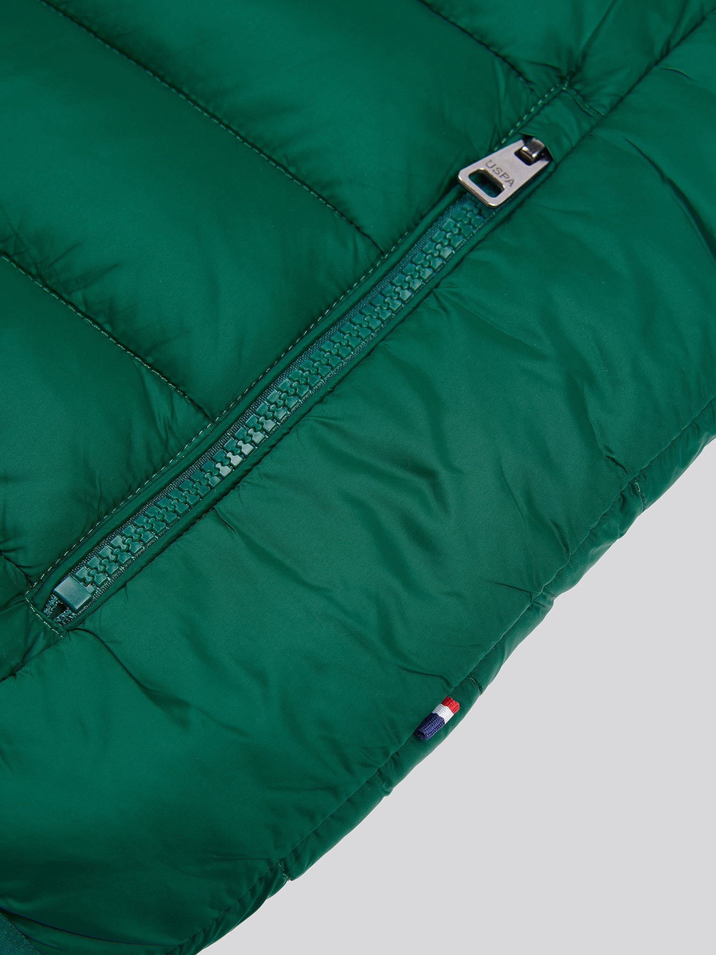 Mens Panelled Quilted Gilet in Rain Forest