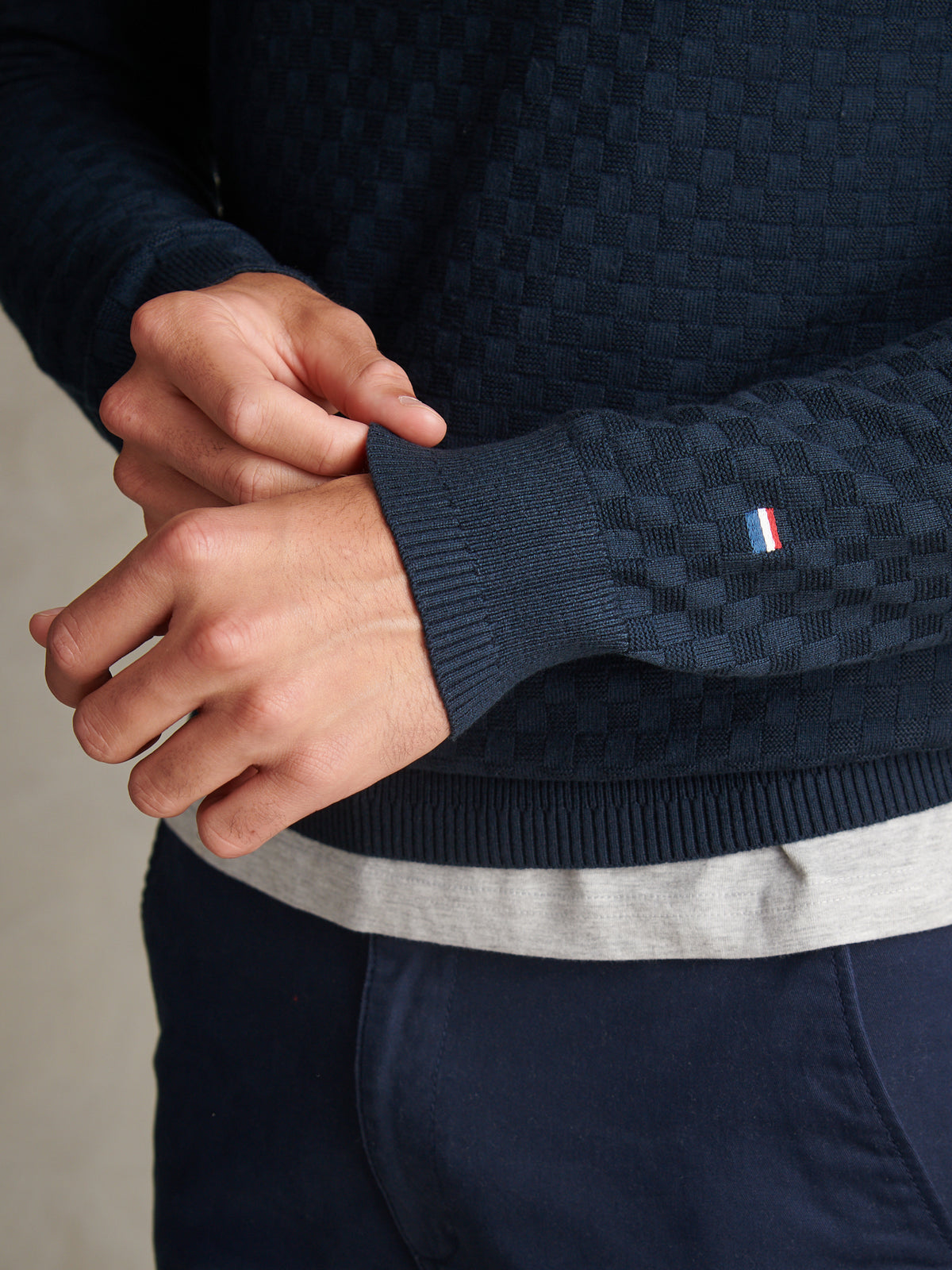 Mens Textured Checkerboard Crew Neck Knit Dark Sapphire Navy / Moonlight Blue DHM