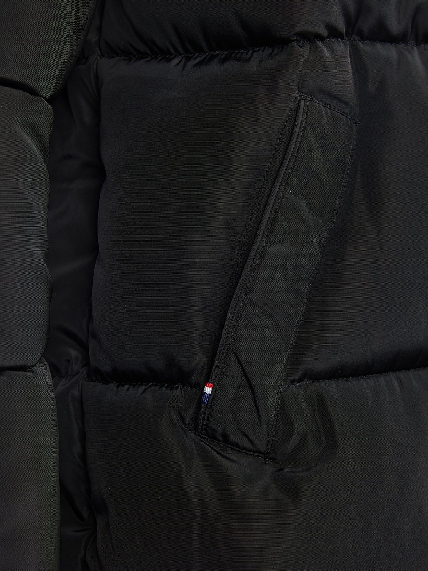 Mens Classic Longlined Puffer Jacket in Black