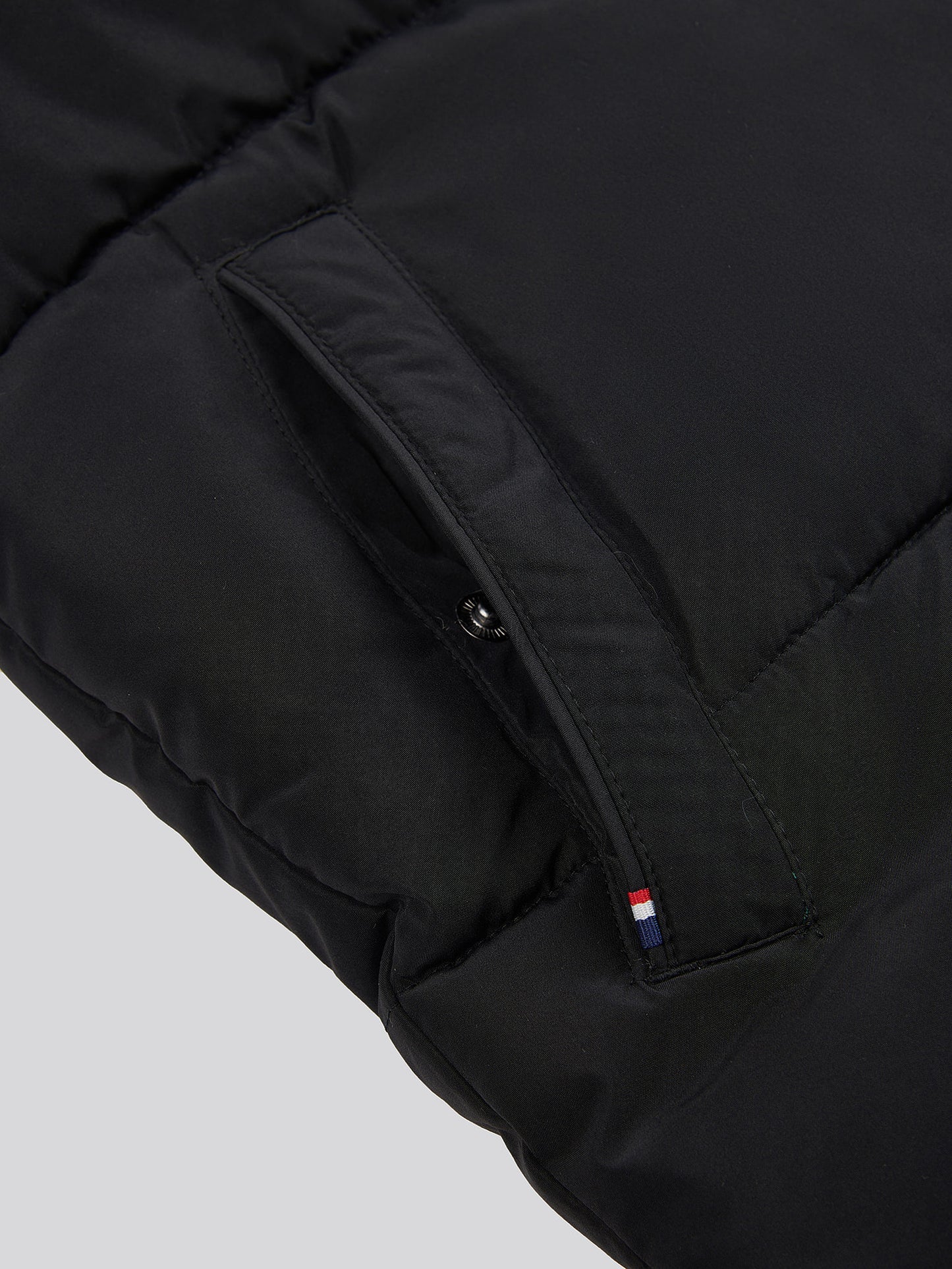 Mens Wide Baffle Gilet in Black