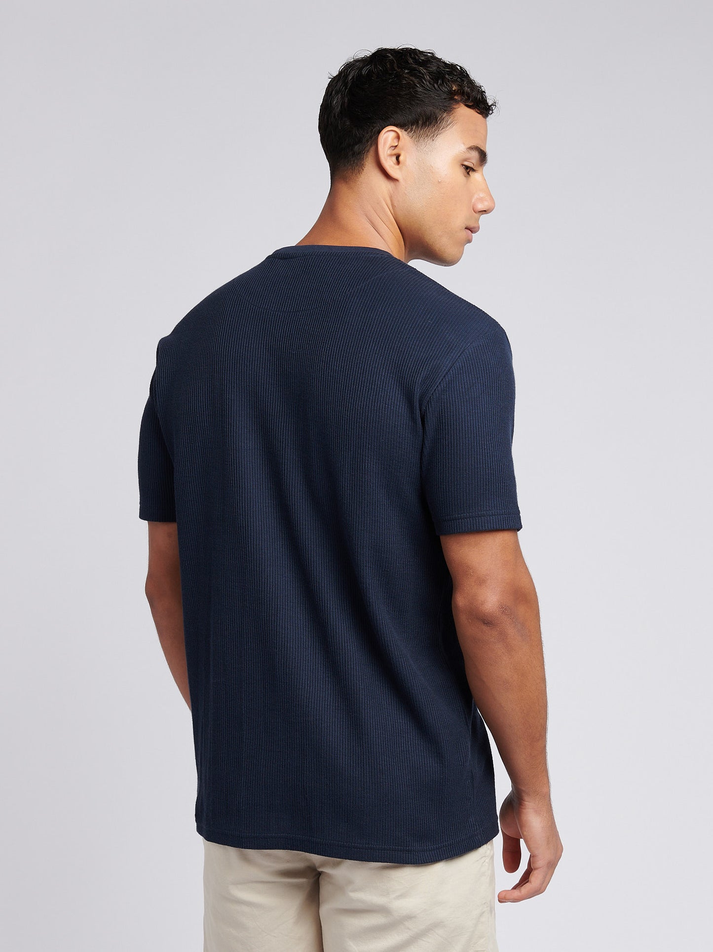 Mens Vertical Texture T-Shirt in Dark Sapphire Navy / Moonlight Blue DHM