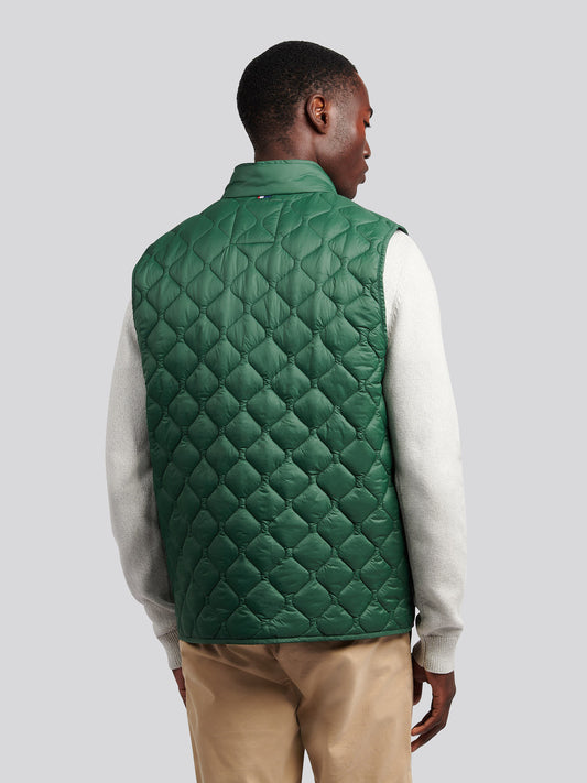 Mens Onion Quilt Lightweight Gilet in Pineneedle