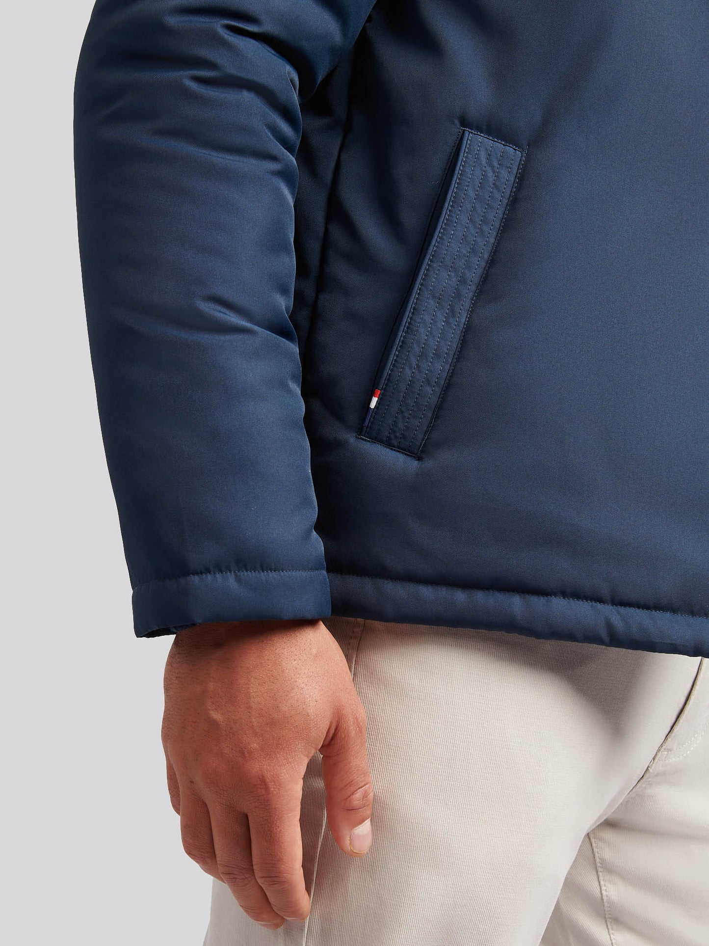 Mens Lightweight Quilt Funnel Puffer in Dark Sapphire Navy / Moonlight Blue DHM