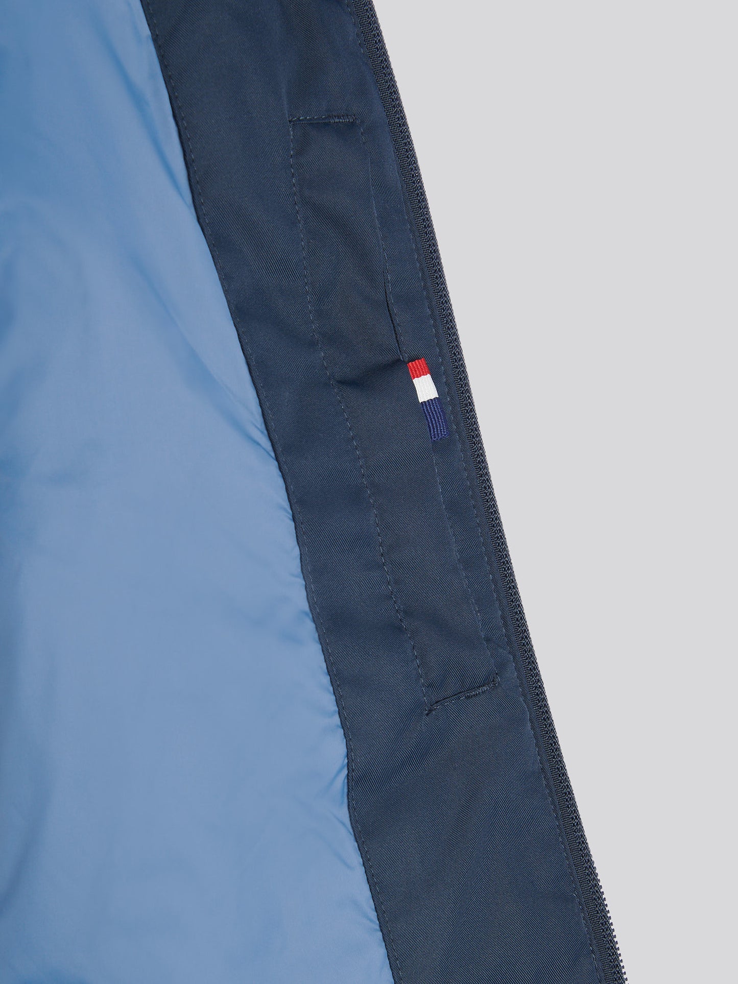 Mens Lightweight Quilt Funnel Puffer in Dark Sapphire Navy / Moonlight Blue DHM