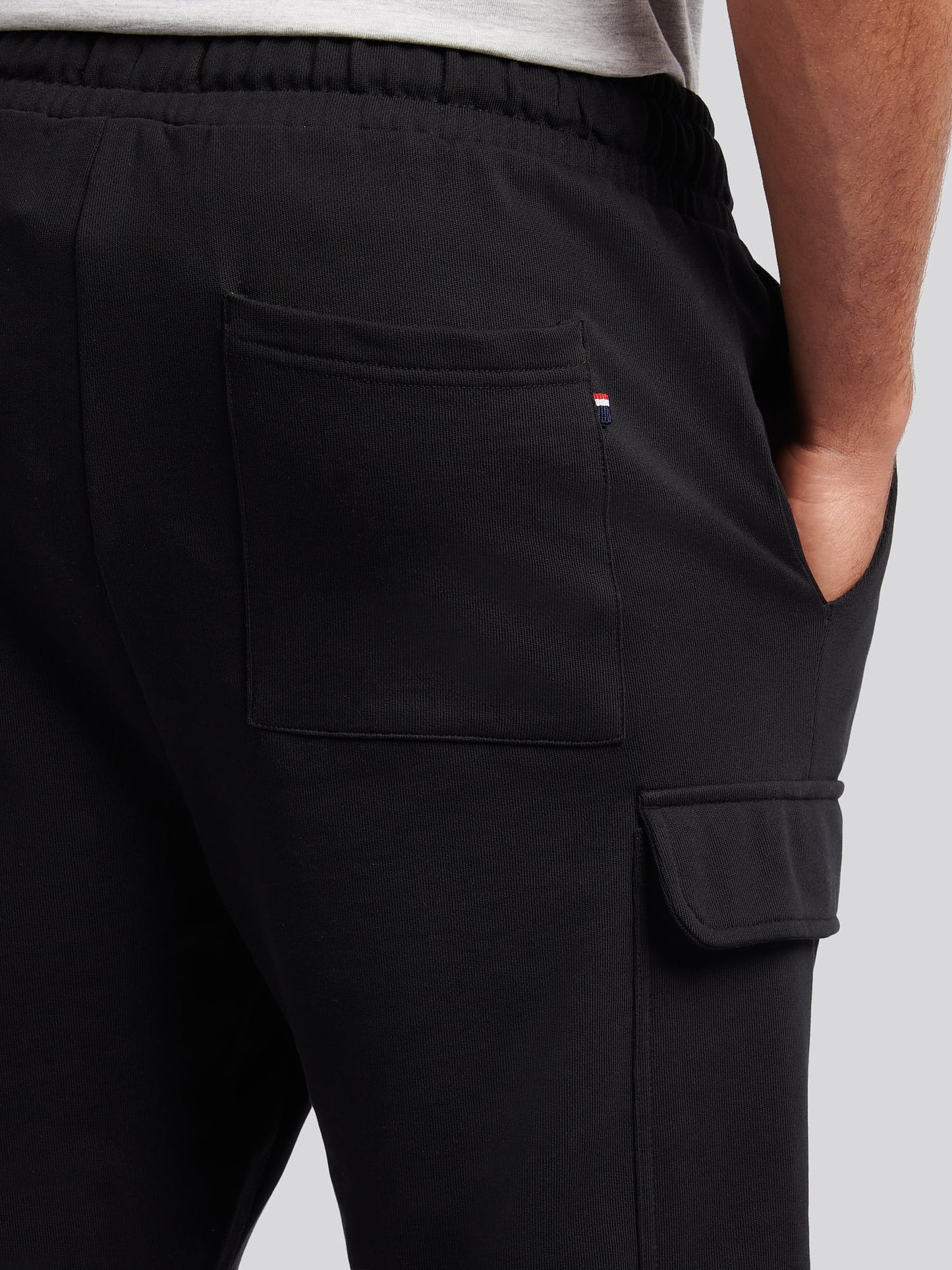 Mens Smart Utility Short in Black Bright White DHM