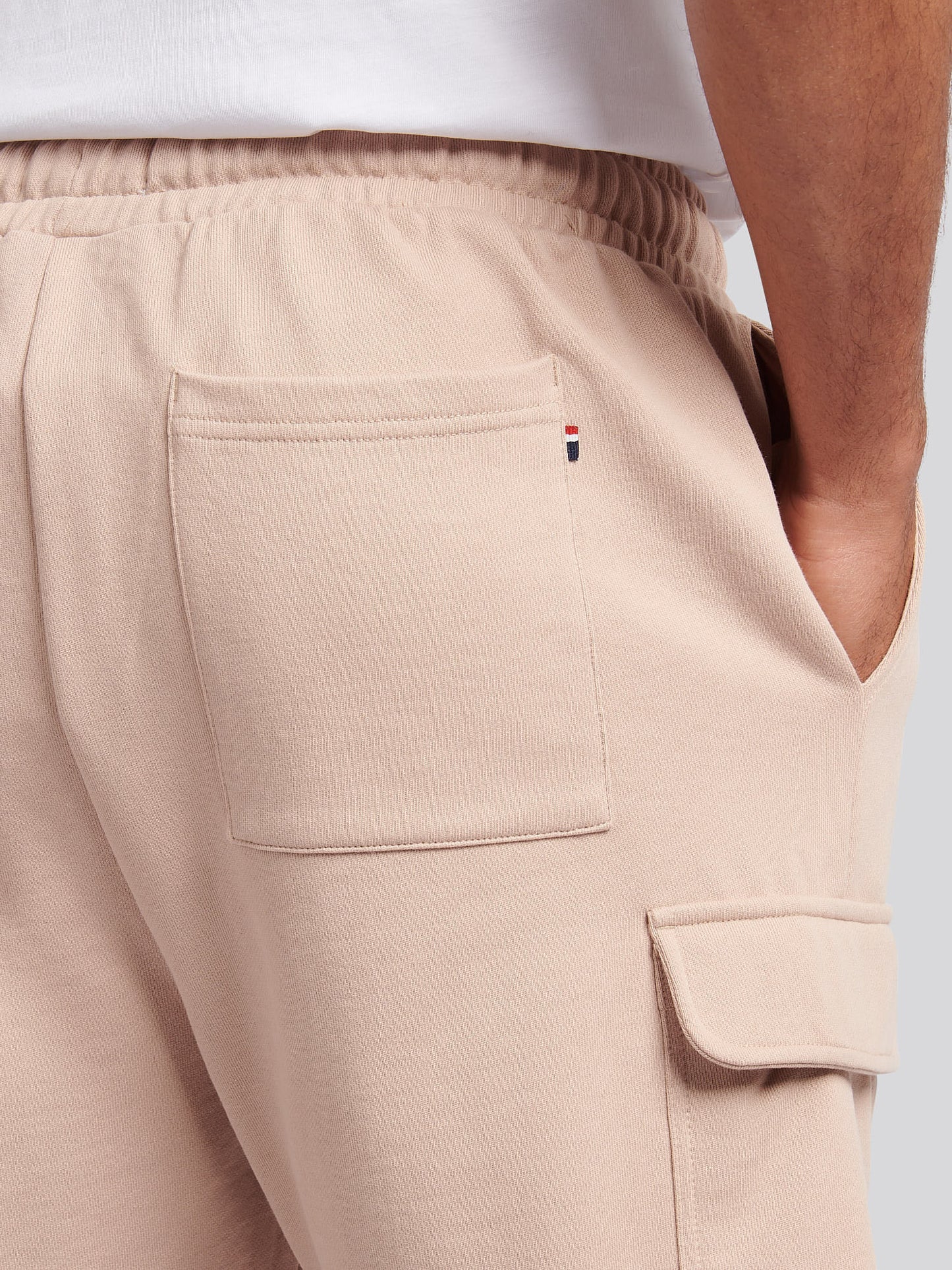 Mens Smart Utility Short in Doeskin
