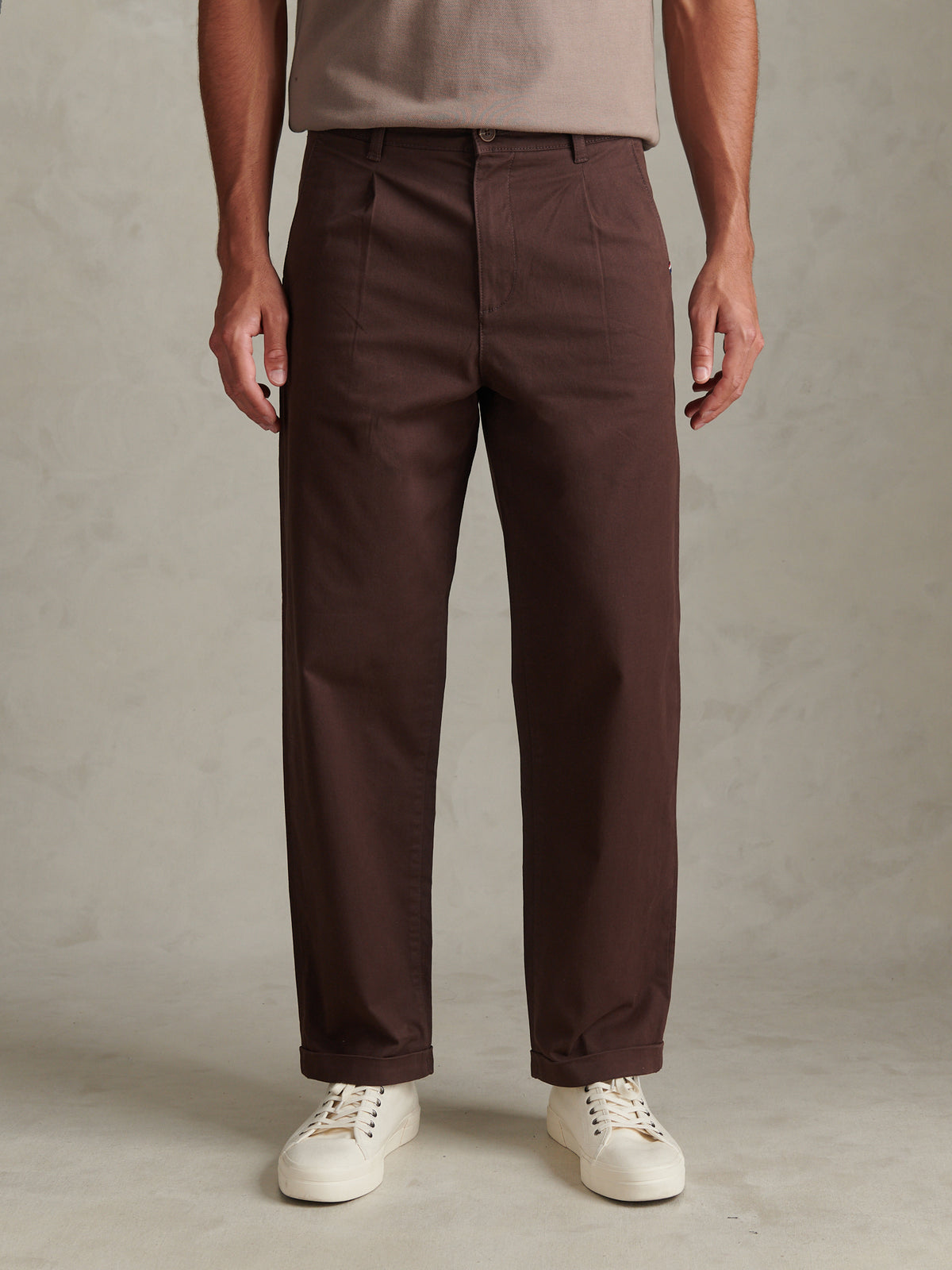 Mens Pleat Front Lightweight Chino Trousers Bracken