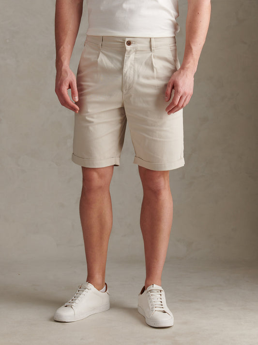 Mens Pleat Front Classic Lightweight Chino Short Beige