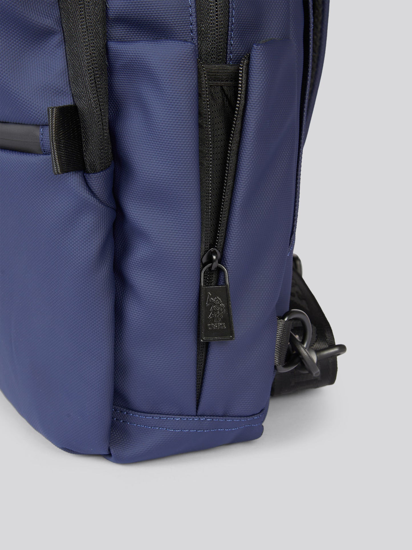 Mens Arrowhead Backpack in Navy