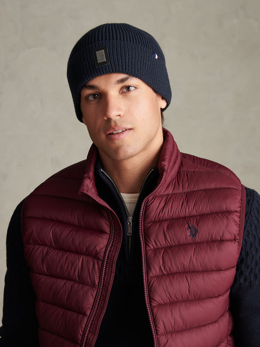 Mens Engraved Metal Badge Knitted Beanie Dark Sapphire Navy