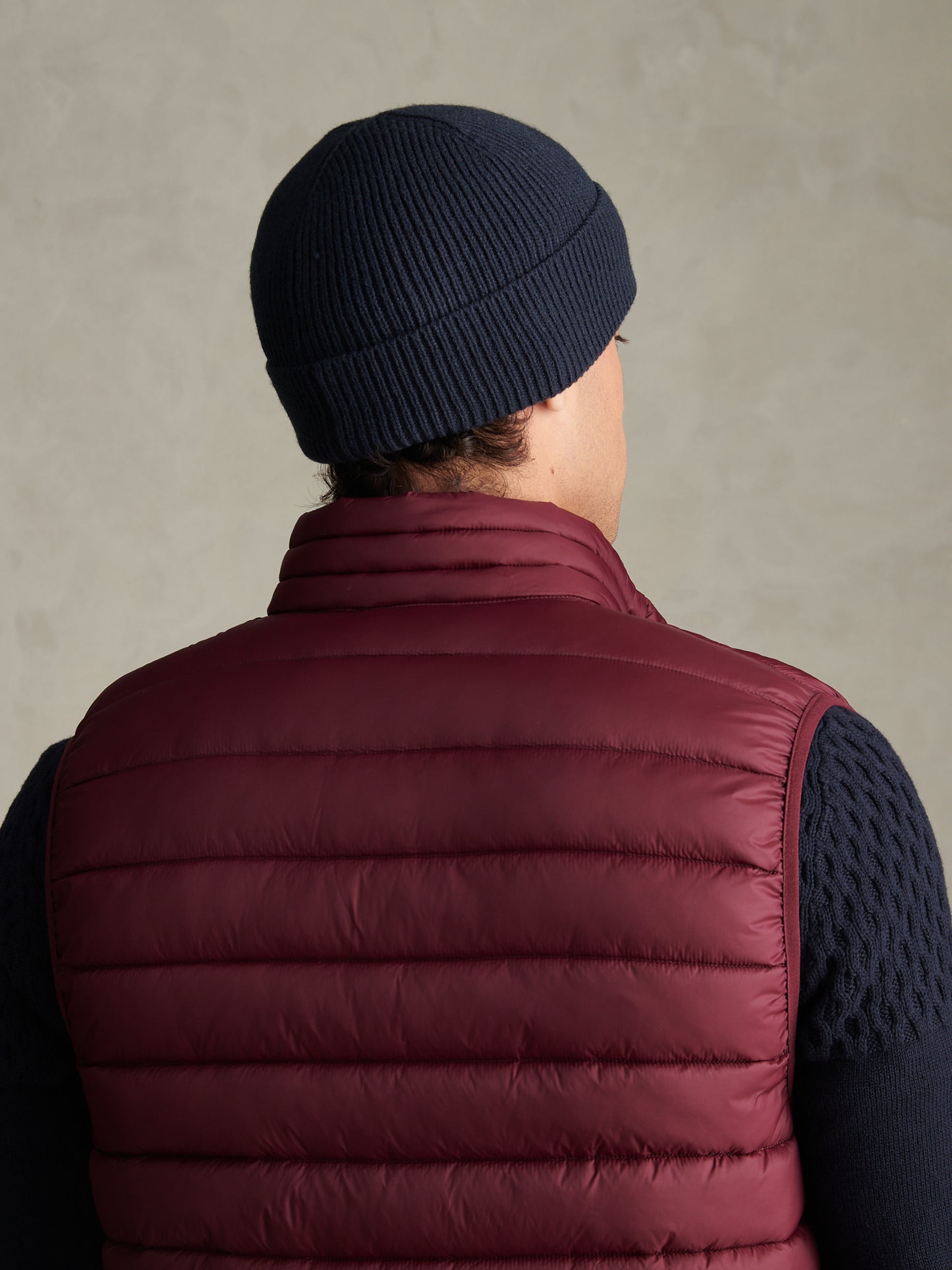 Mens Engraved Metal Badge Knitted Beanie Dark Sapphire Navy