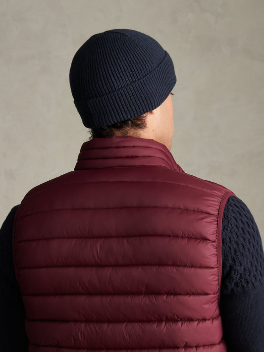 Mens Engraved Metal Badge Knitted Beanie Dark Sapphire Navy