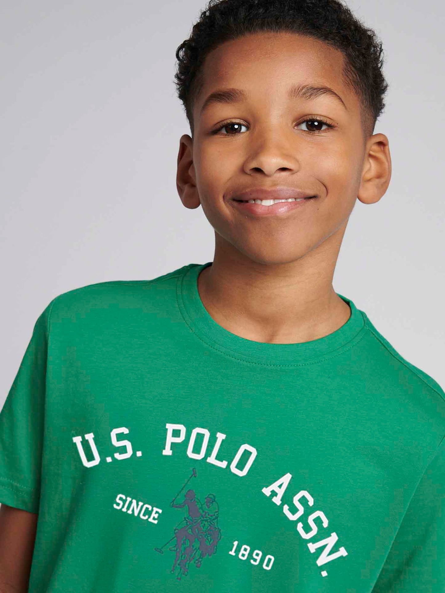 Boys Signature Arch Print T-Shirt in Lush Meadow