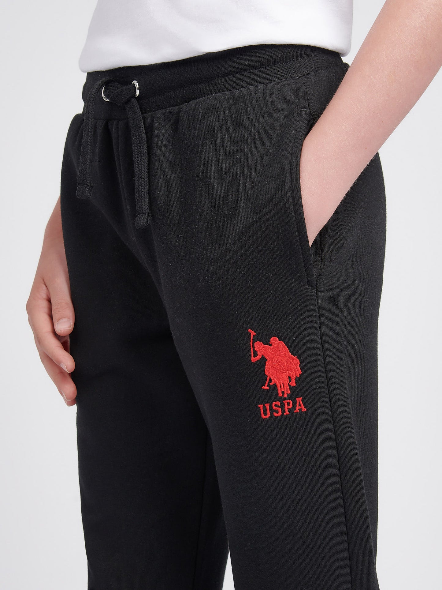 Boys Player 3 Jogger in Black / Haute Red DHM