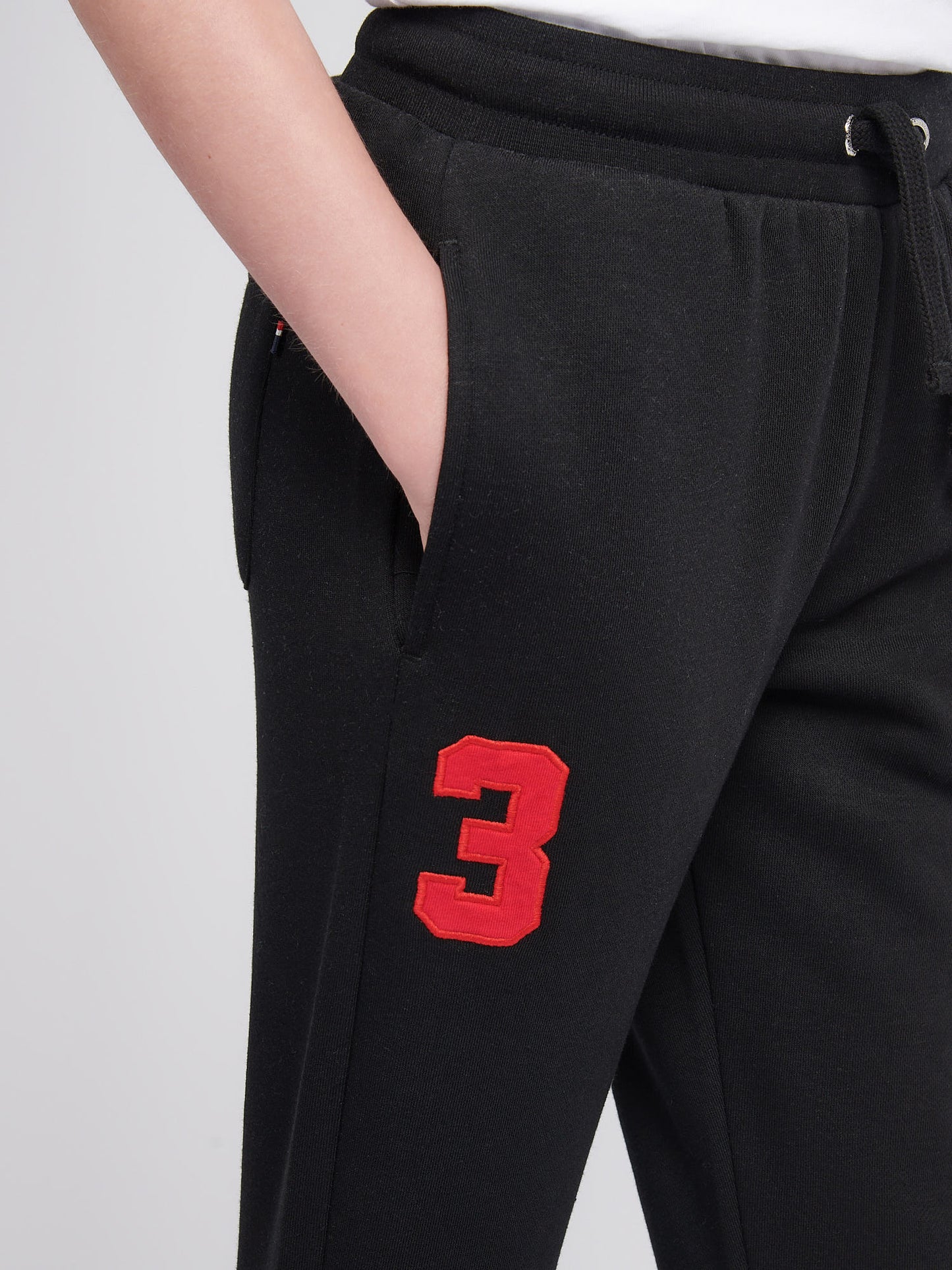 Boys Player 3 Jogger in Black / Haute Red DHM