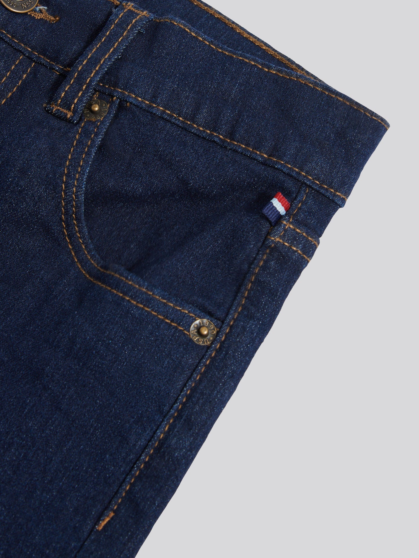 Boys Classic Fit Jean in Rinse Wash