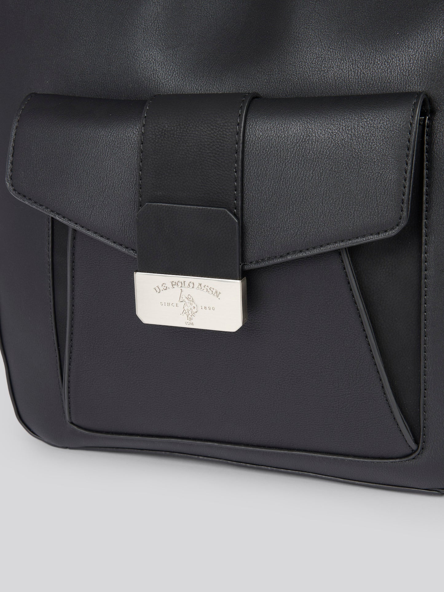 U.S. Polo Assn. Womens Romantic Hobo Bag in Black