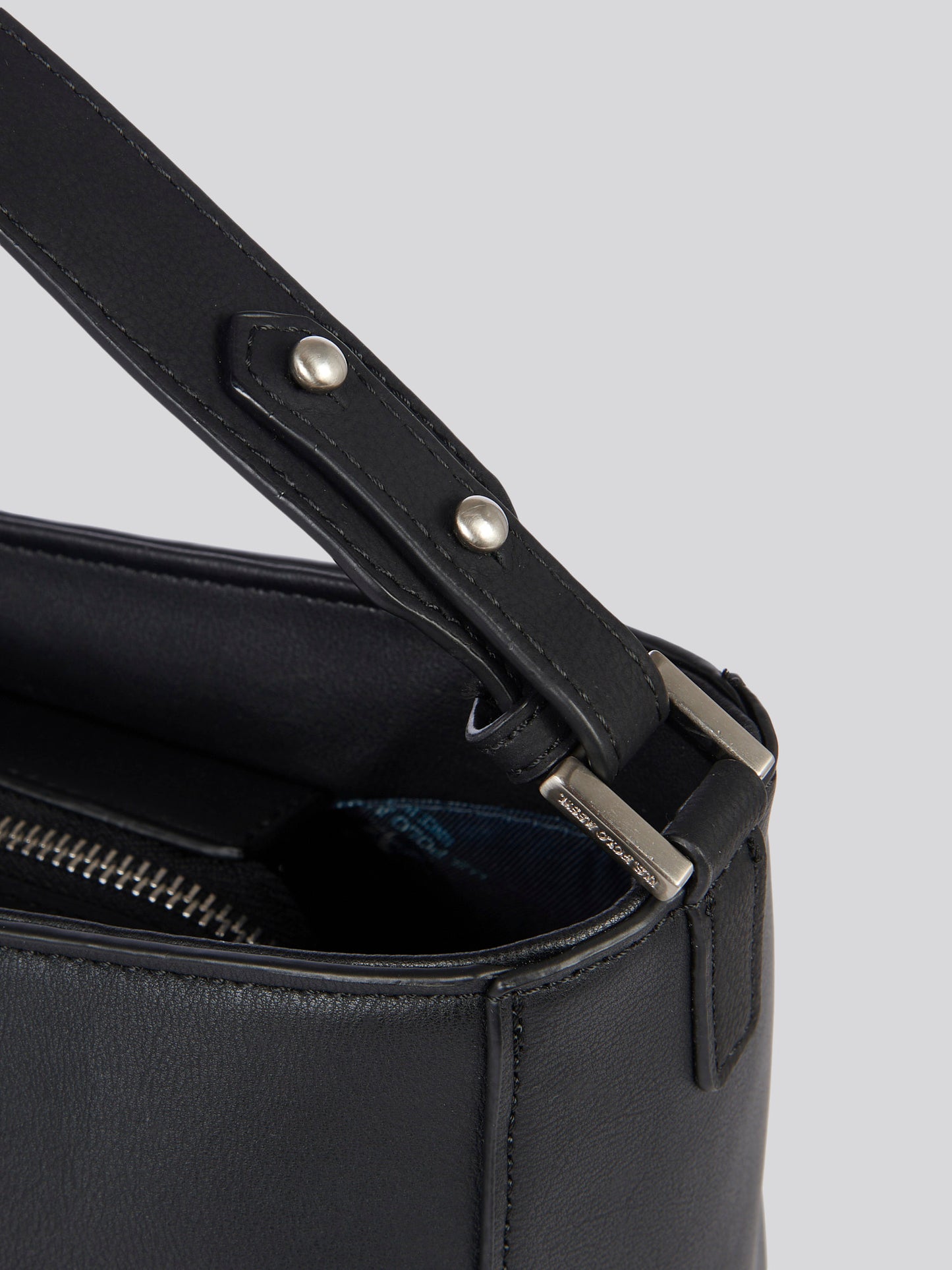 U.S. Polo Assn. Womens Romantic Hobo Bag in Black